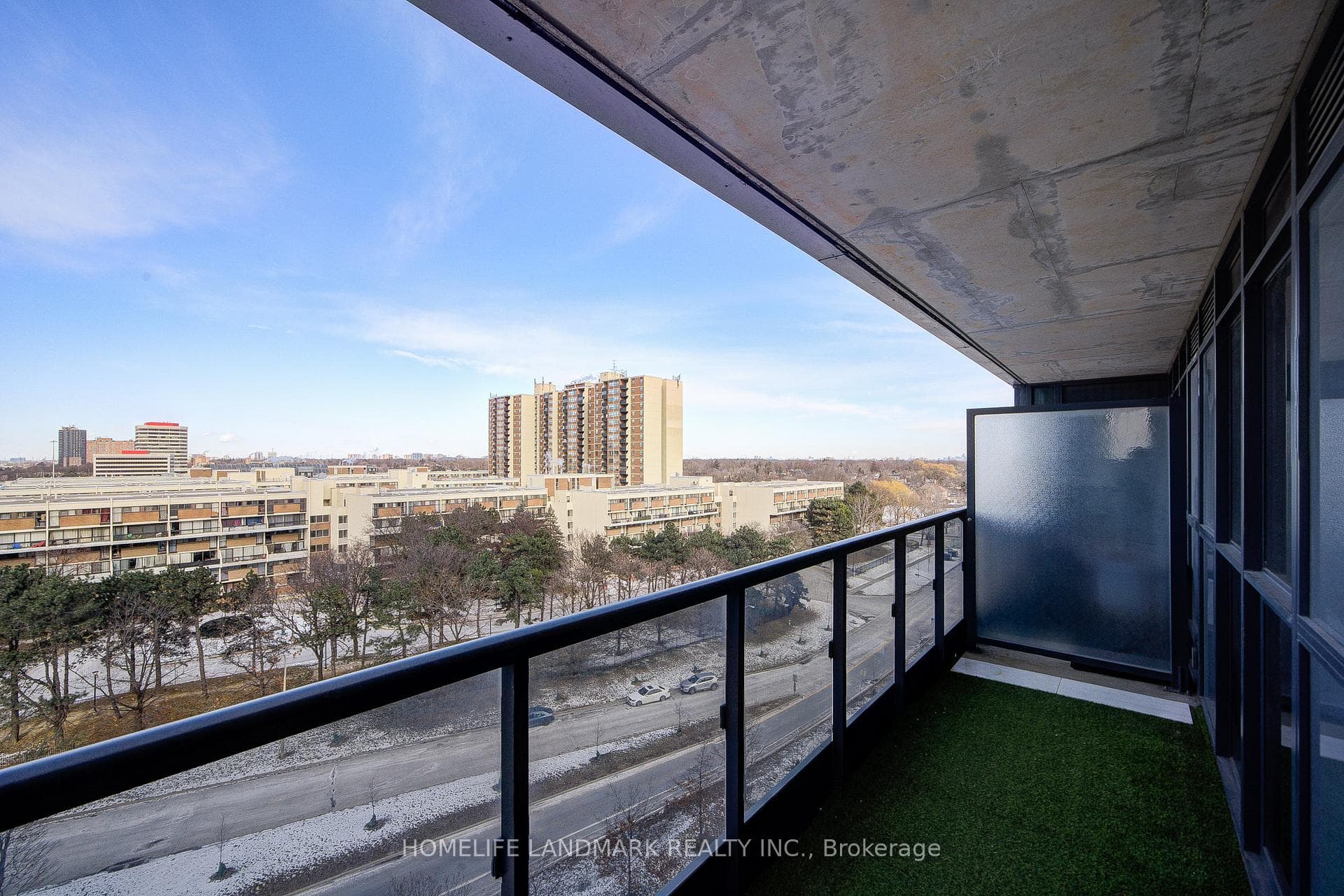 spacious balcony