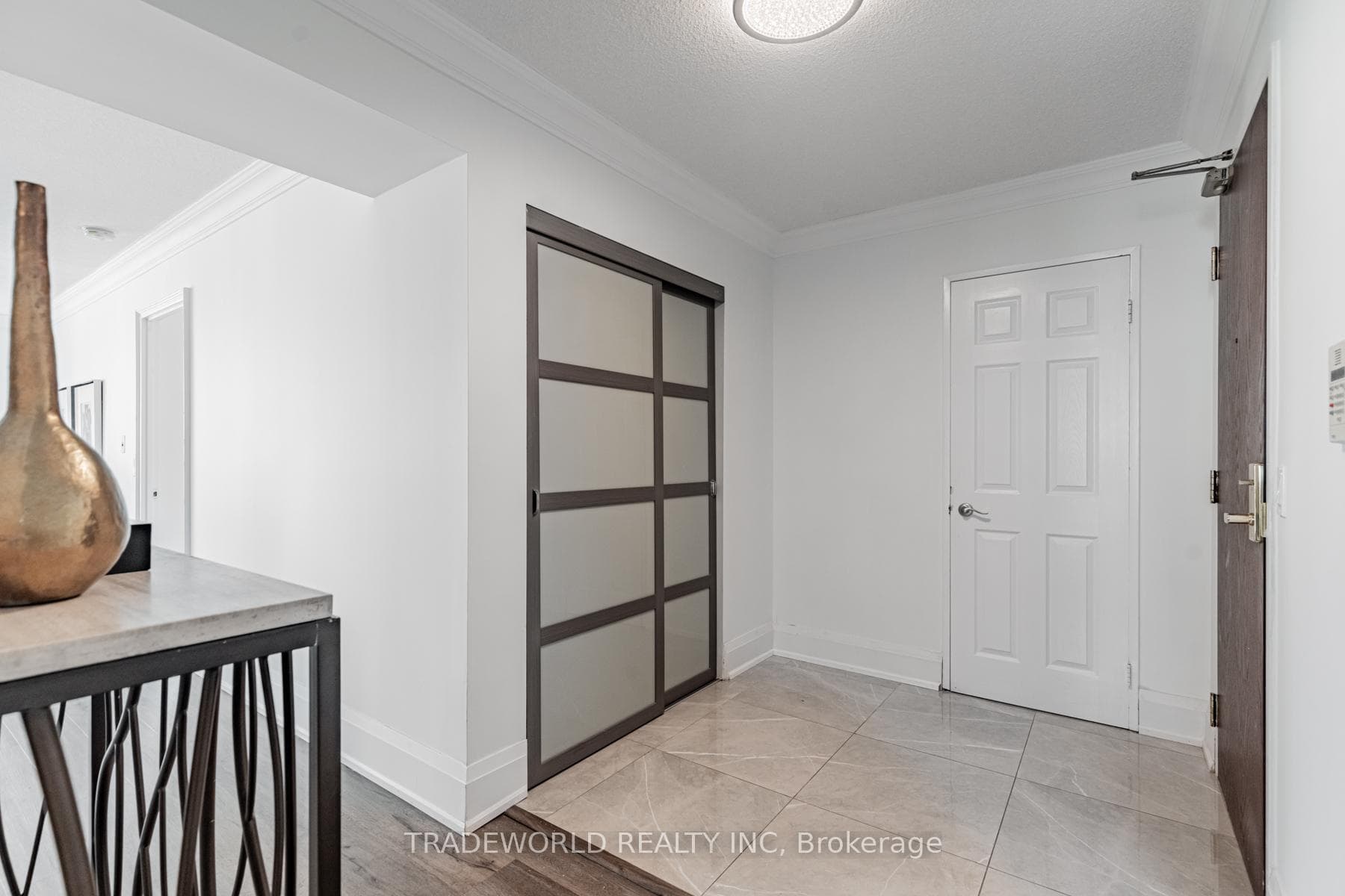 18 Parkview Avenue Unit 1506 photo 4