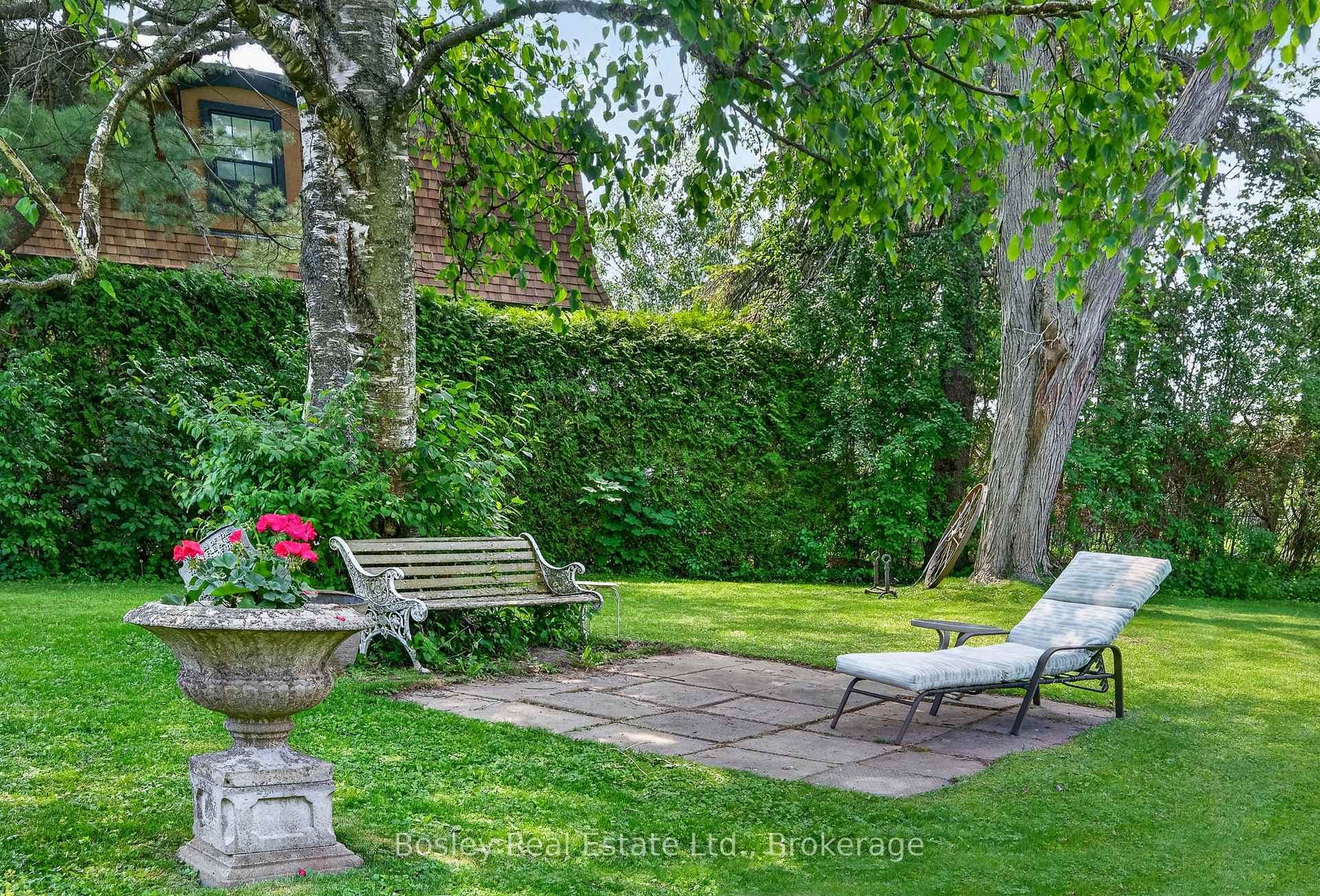 42 Deblaquire Street photo 35