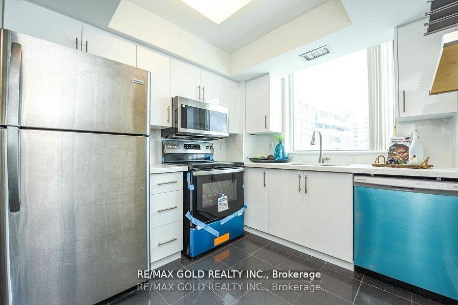 30 Harrison Garden Boulevard Unit 2310 photo 12