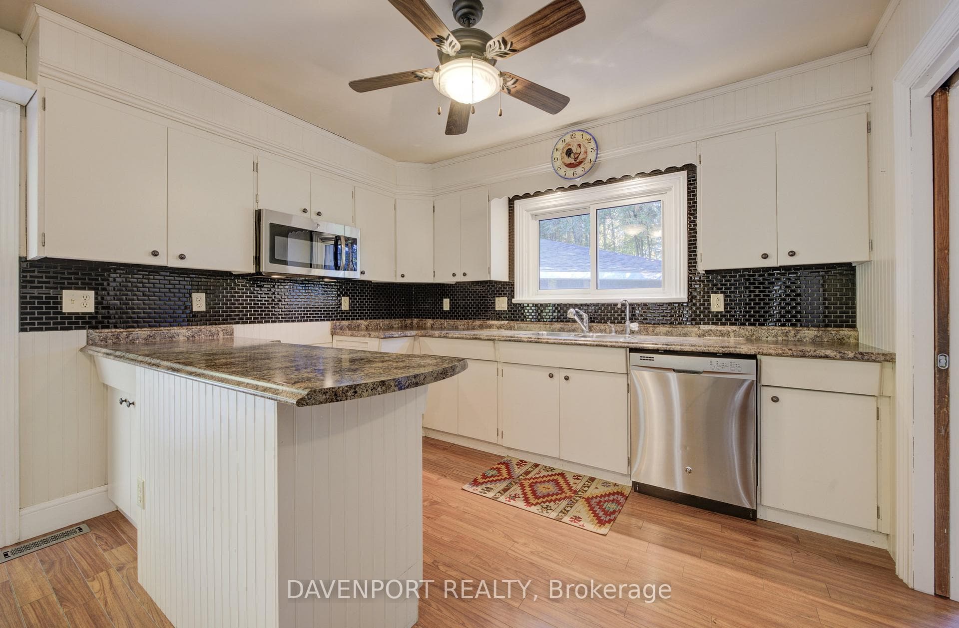 550 Silver Street photo 13