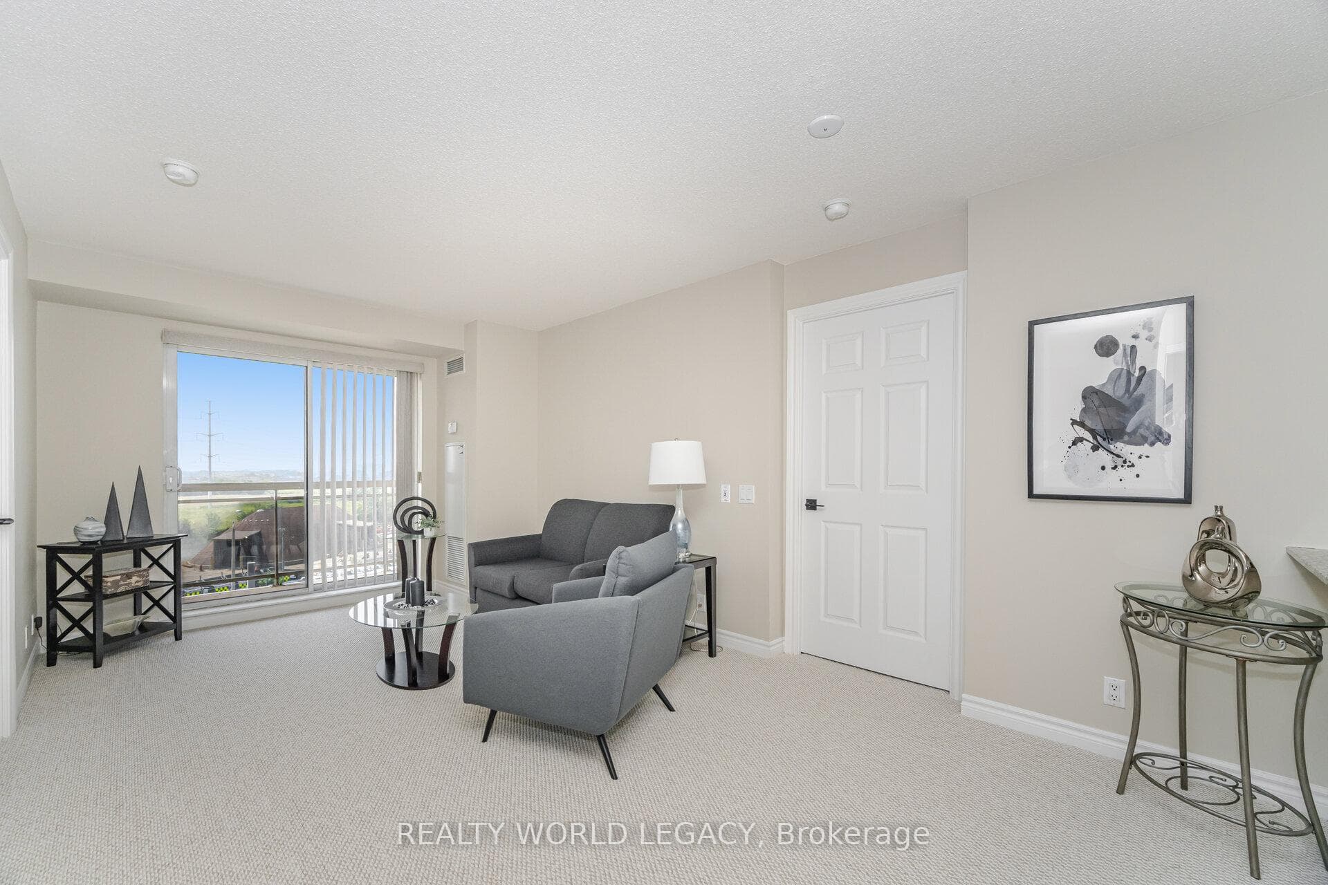 1720 Eglinton Avenue Unit 610 photo 15