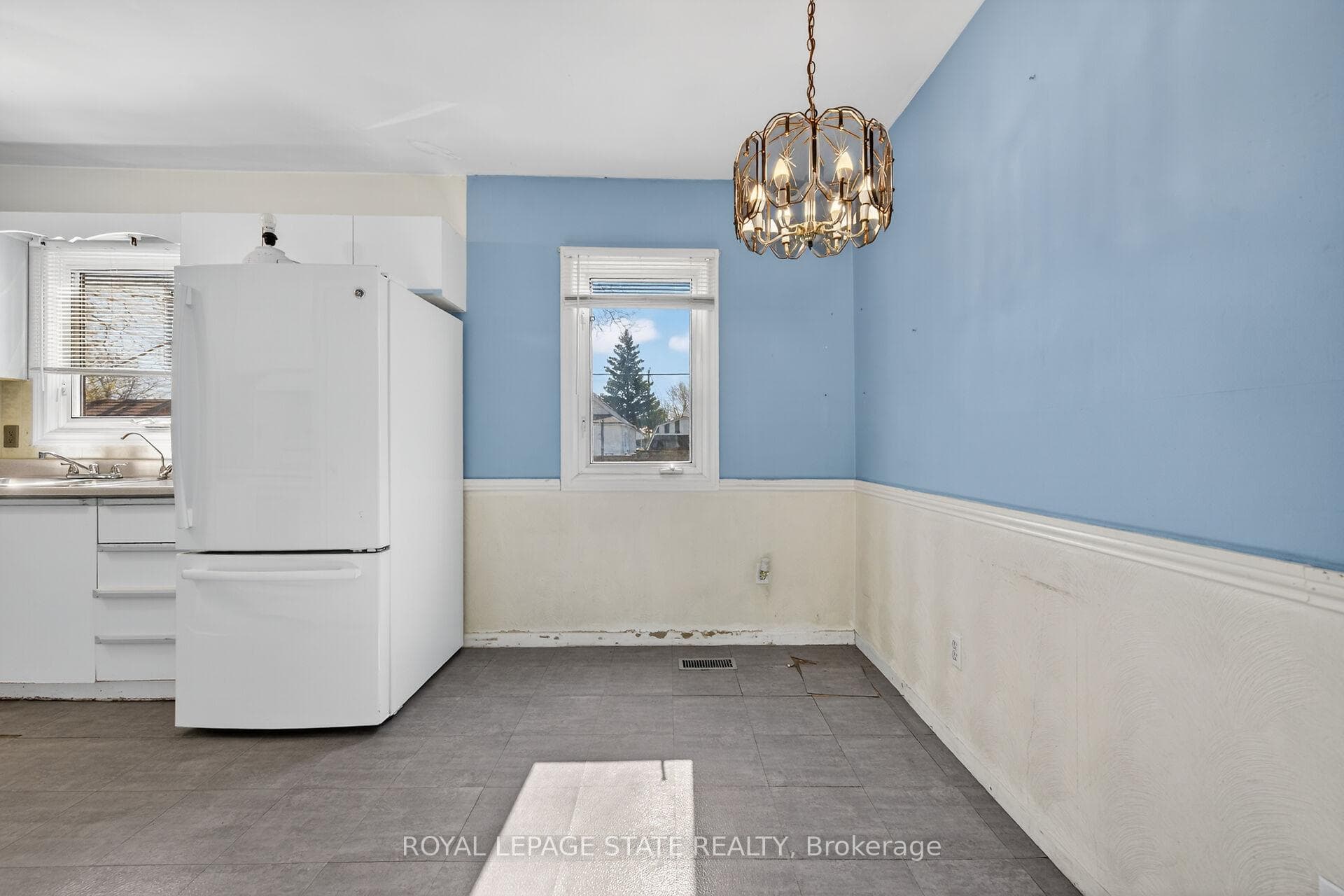 227 West 19th Street photo 12