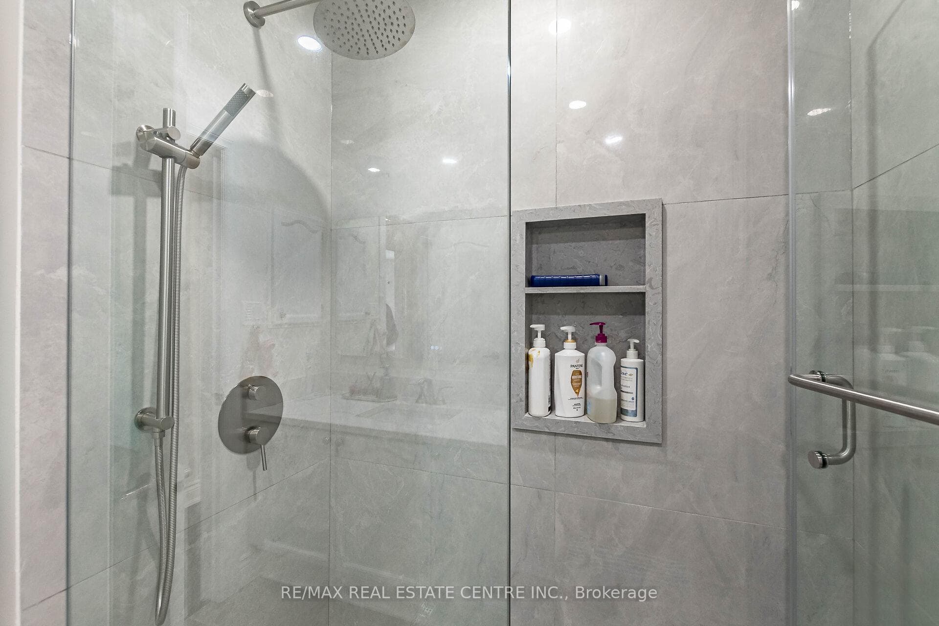 5223 Ruperts Gate Drive Unit (UPPER LEVEL) photo 24