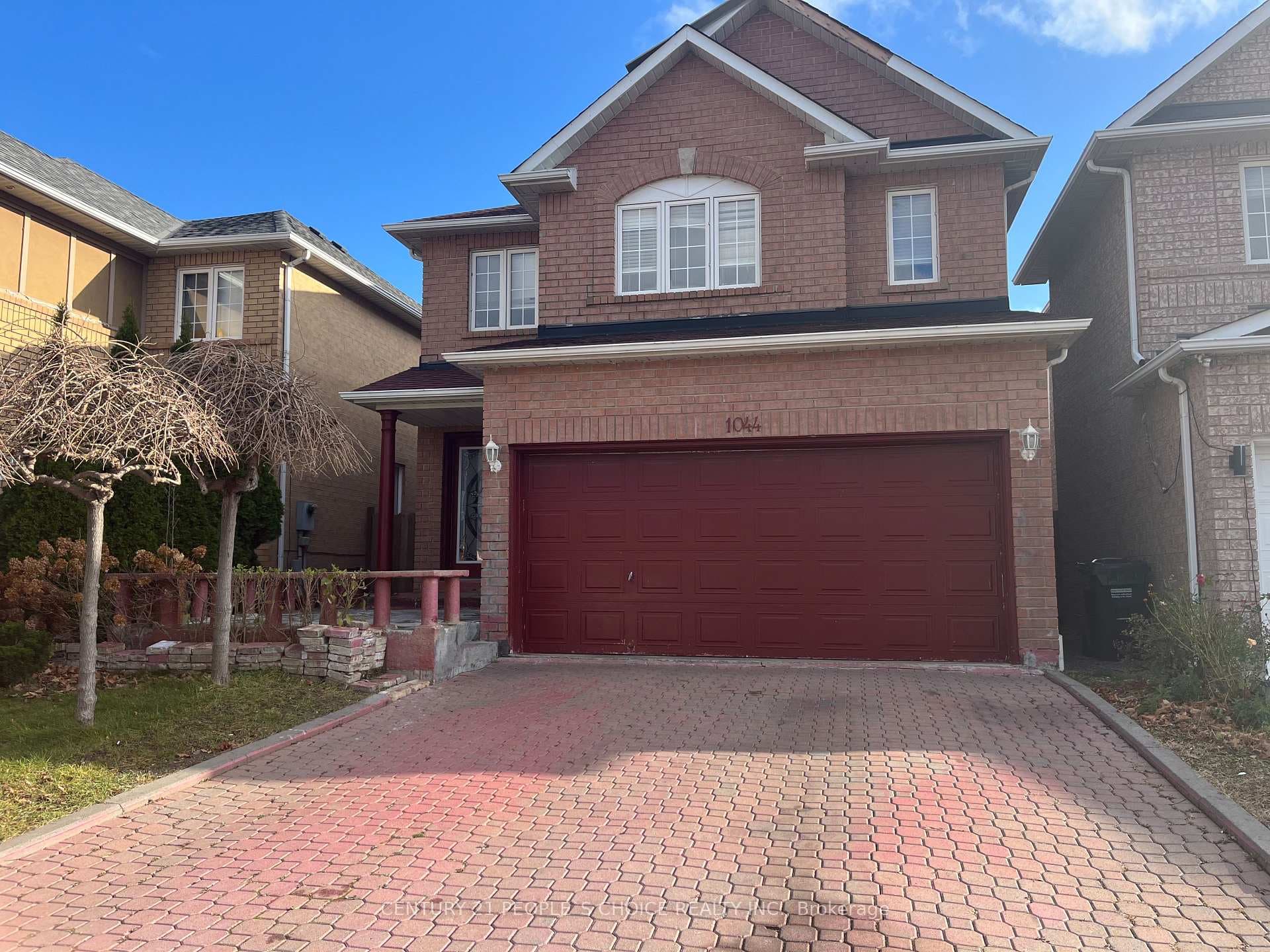 1044 Galesway Boulevard photo 1