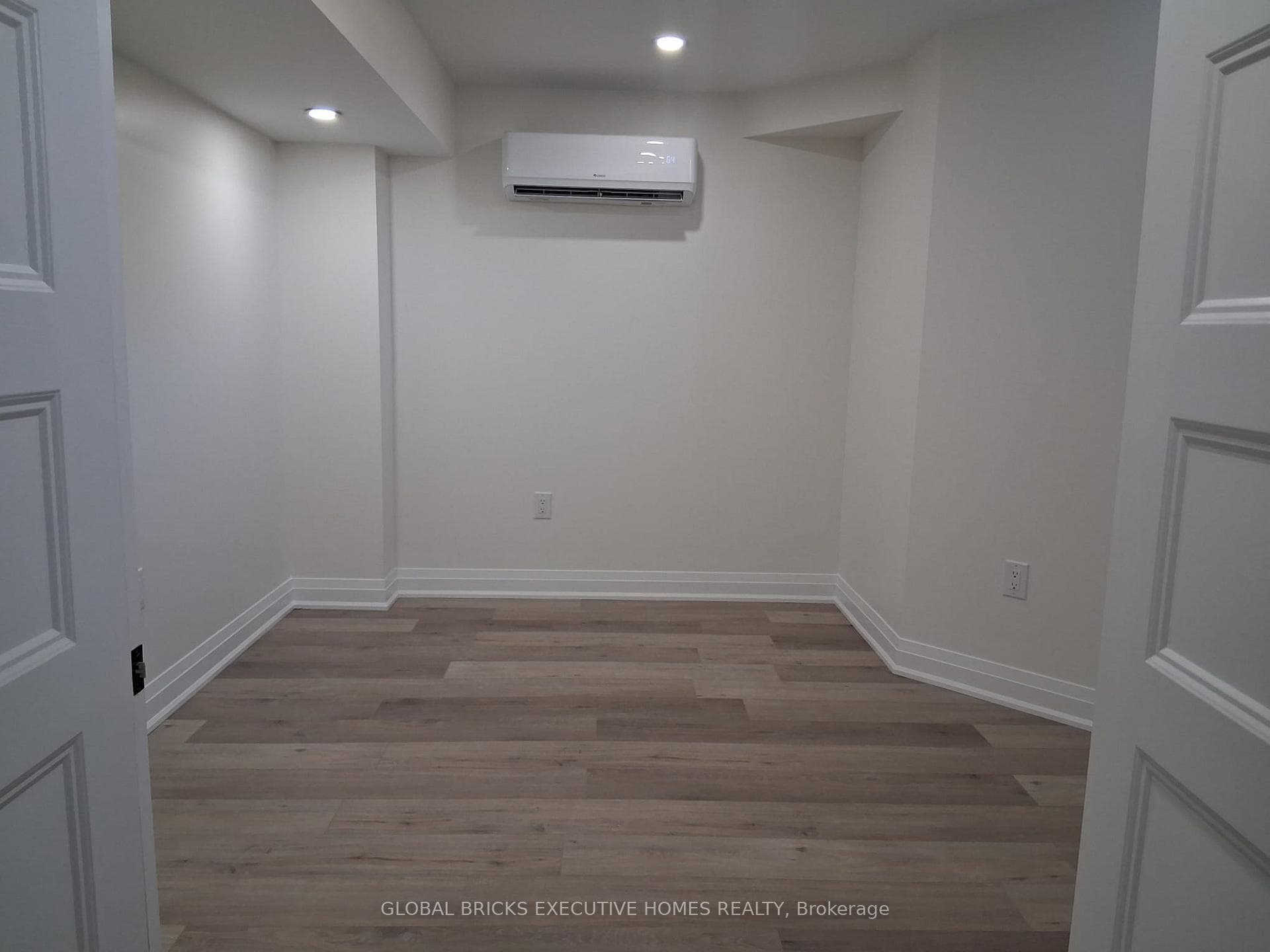 82 Jack Potts Way Unit Basement photo 11