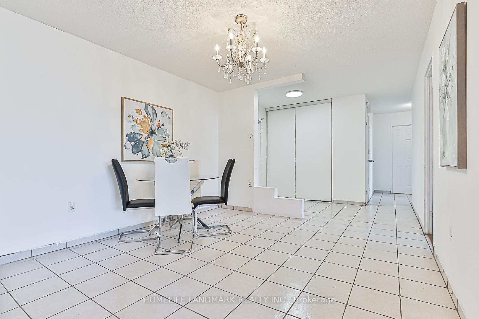100 Echo Point Drive Unit 401 photo 13