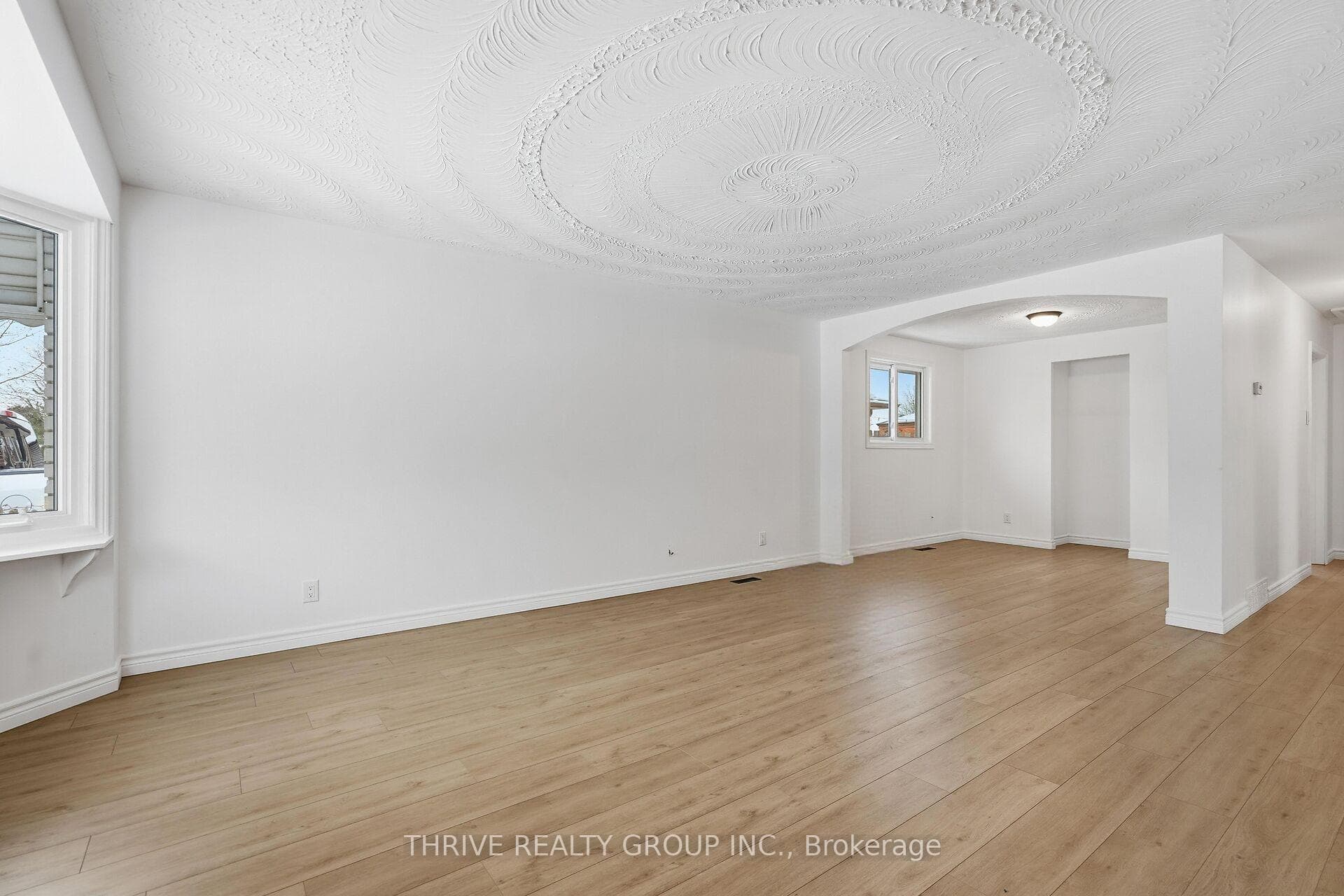 64 Jena Crescent photo 12