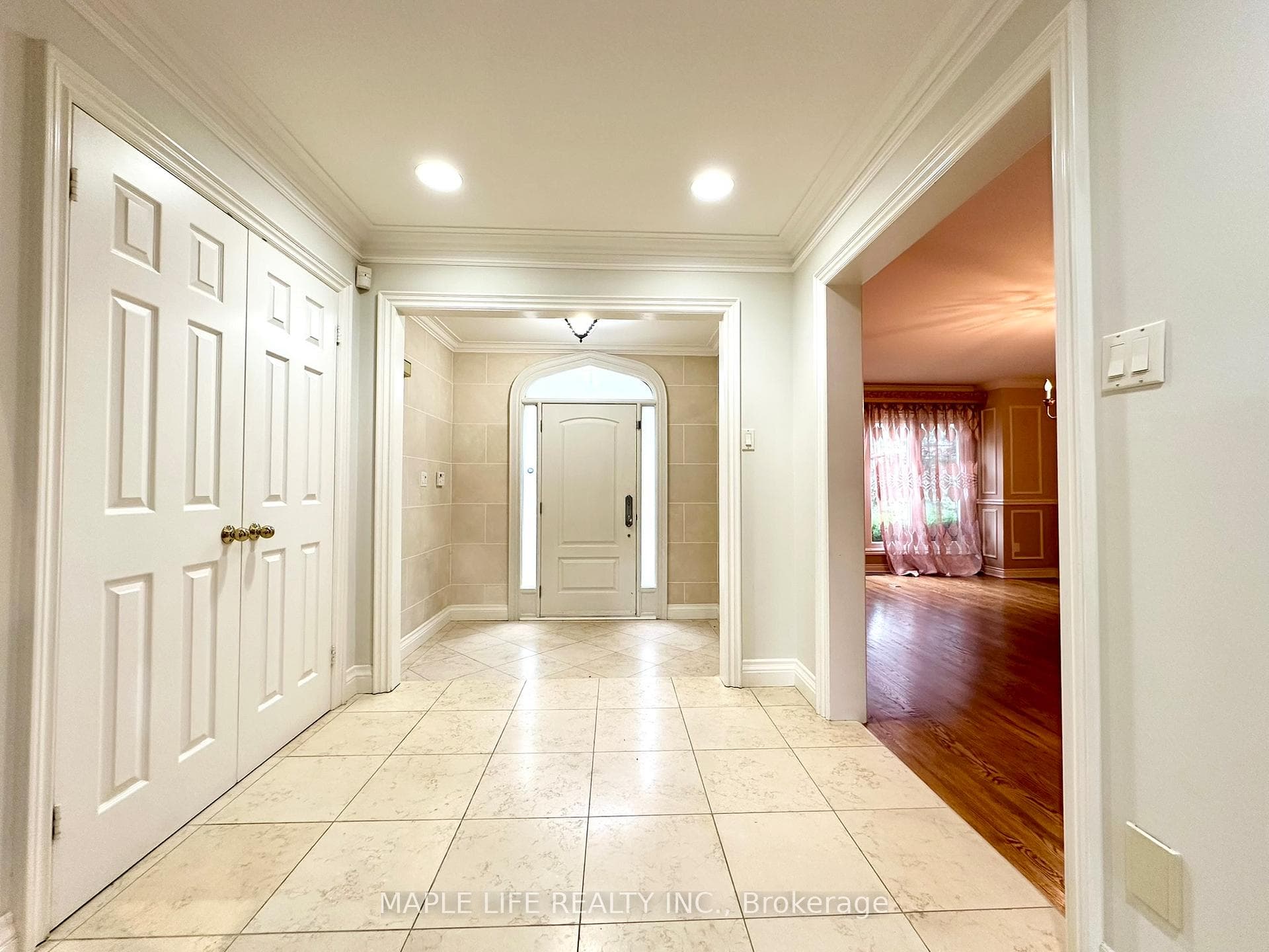 52 Prince Edward Boulevard photo 3