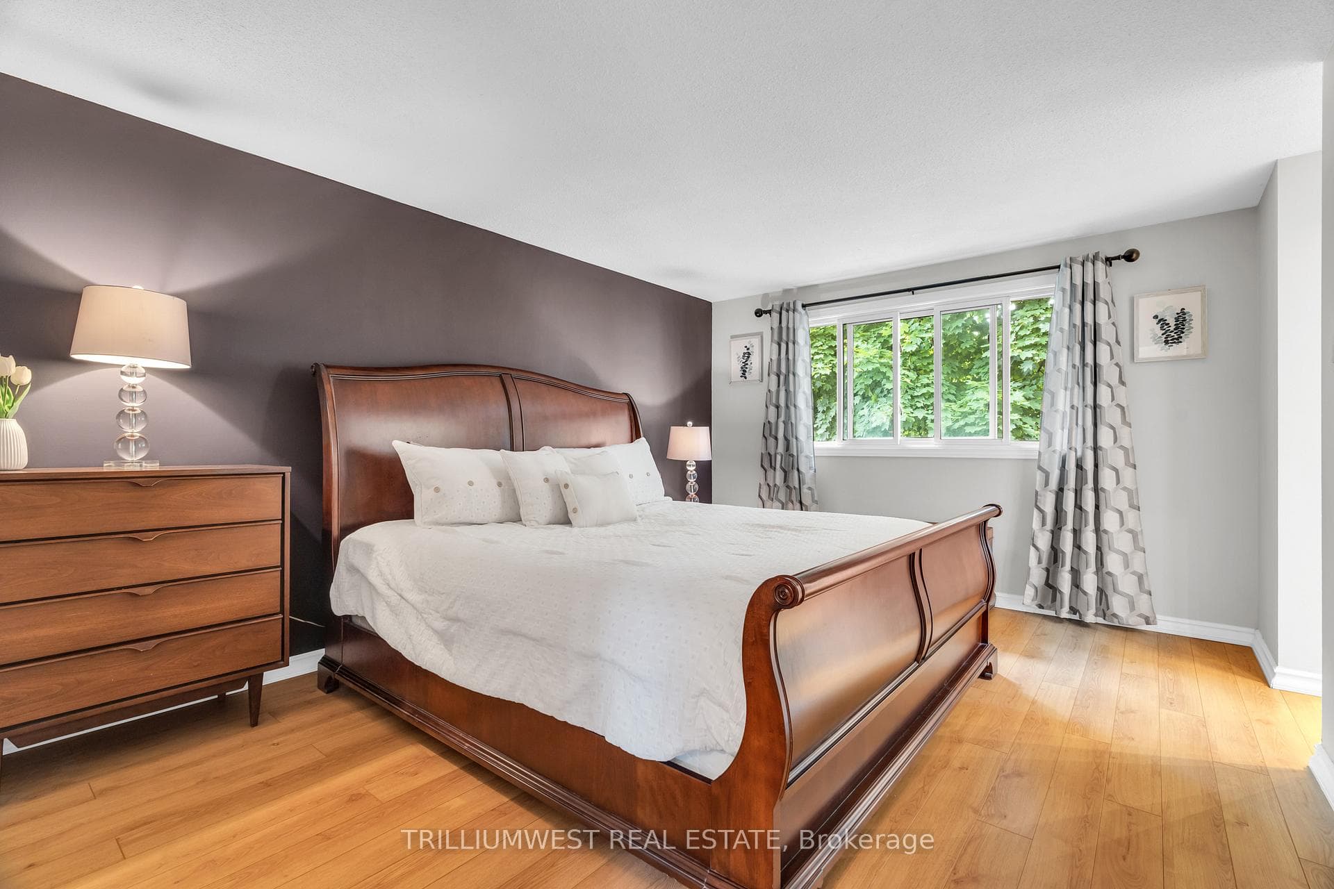 136 Broadview Avenue photo 25