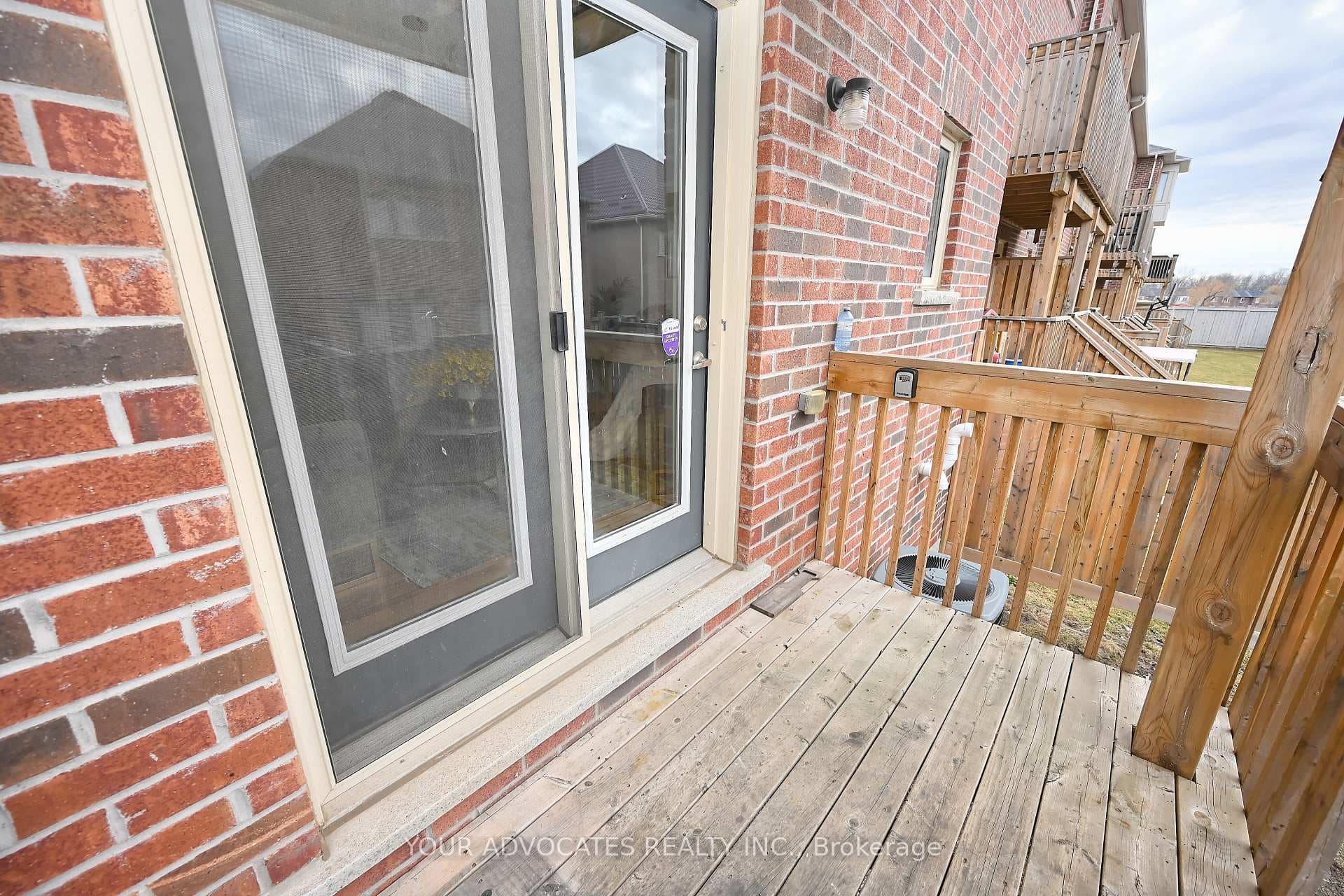 24 Aspen Hills Road photo 31