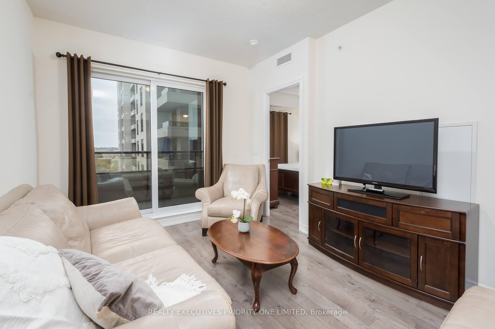 9255 Jane Street Unit 614 photo 13