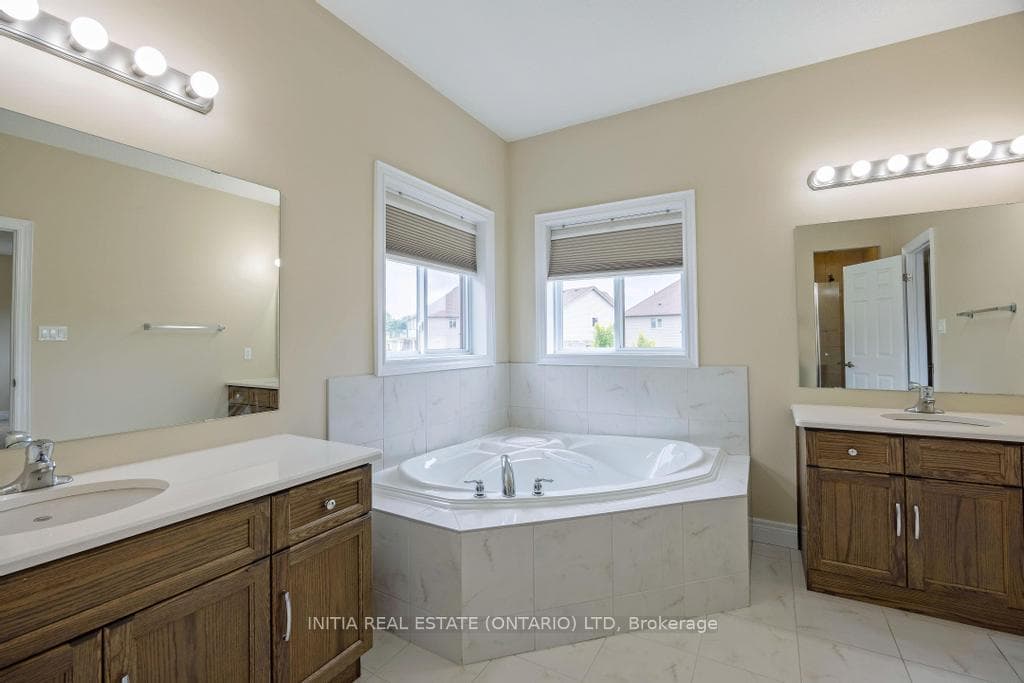 2396 Callingham Drive photo 19