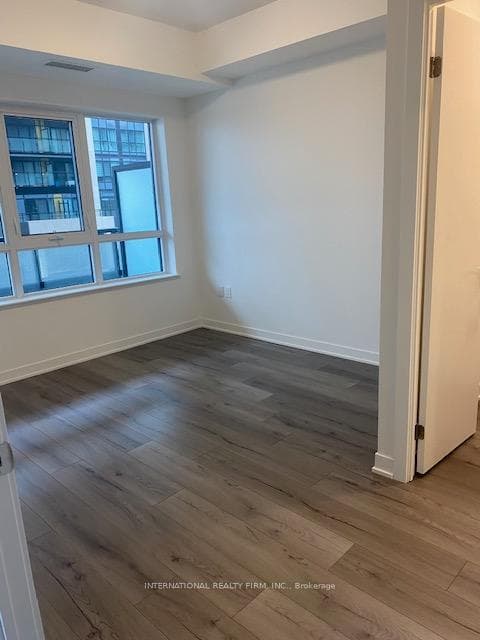 395 Dundas Street Unit 318 photo 10