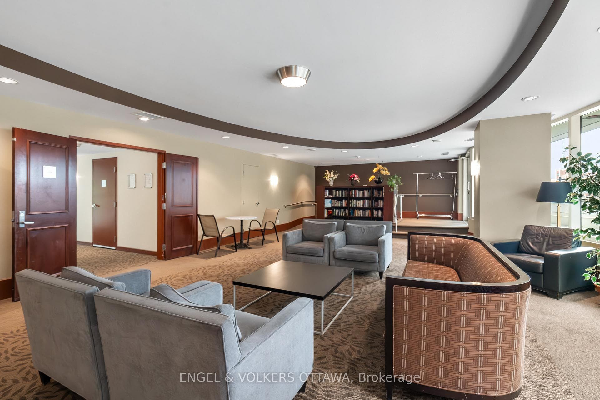 200 RIDEAU Street Unit 202 photo 42