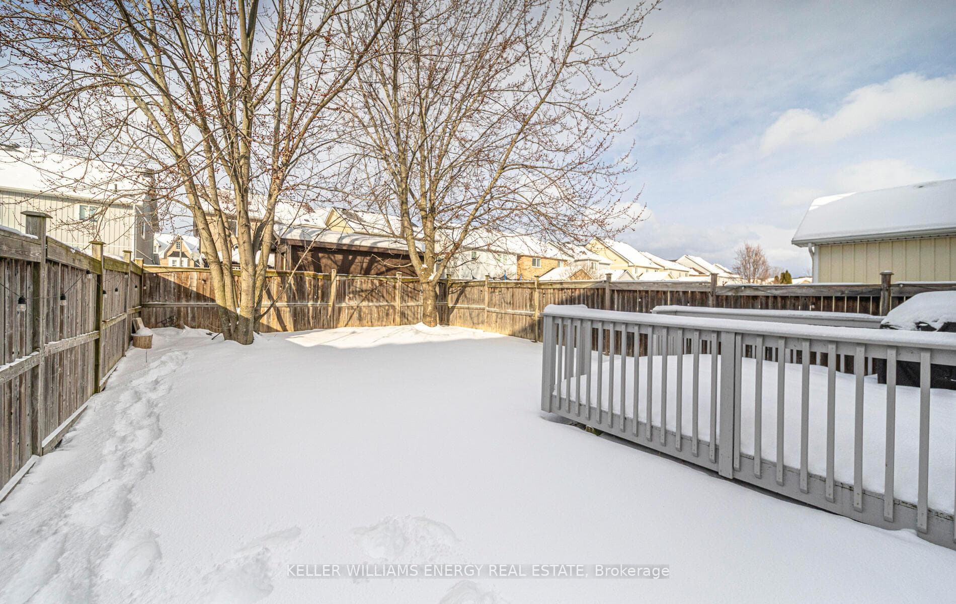 26 Beaumaris Crescent photo 5