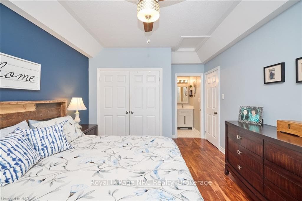 608 Simcoe Street Unit 13 photo 8