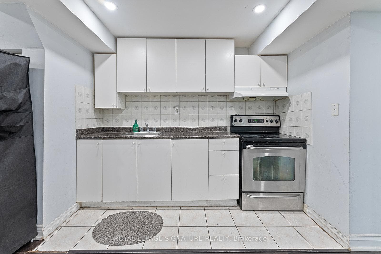 130 Bonspiel Drive photo 32