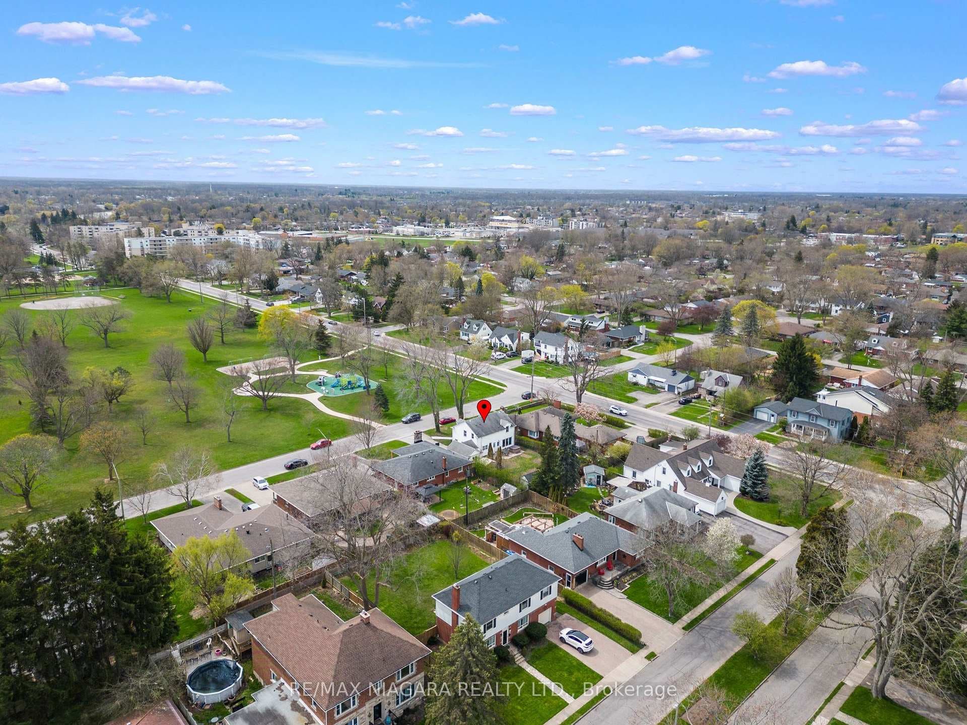 96 Laughlin Avenue photo 38