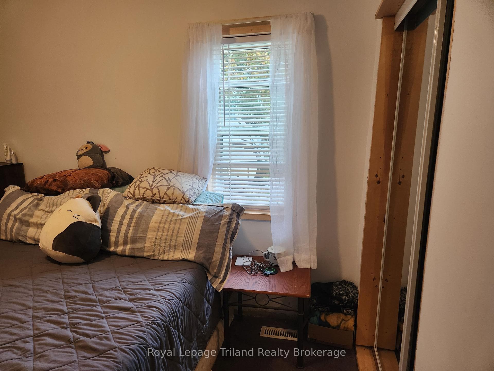 32 Baird Street photo 18