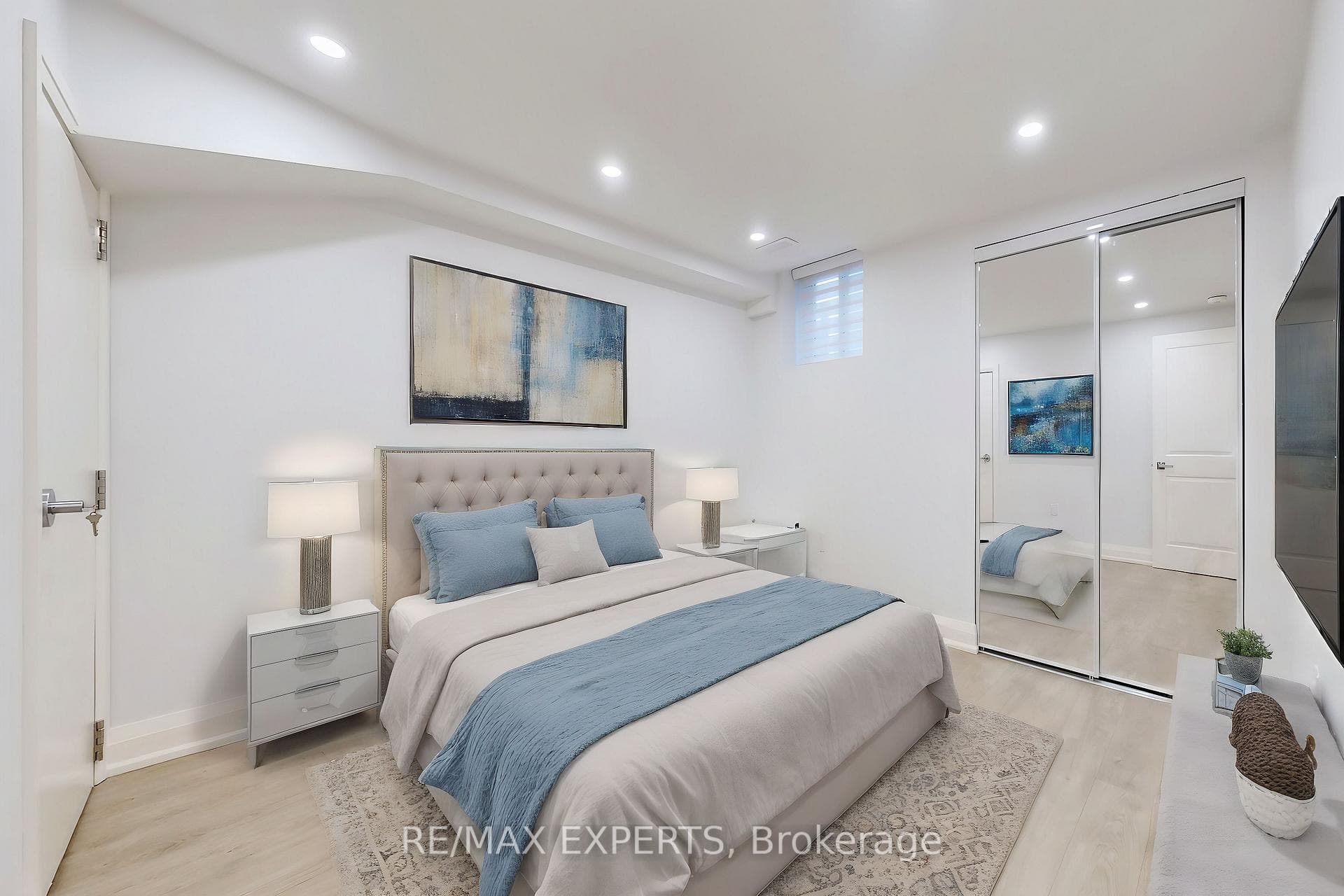 1097 Wildwood Drive Unit Lower photo 18