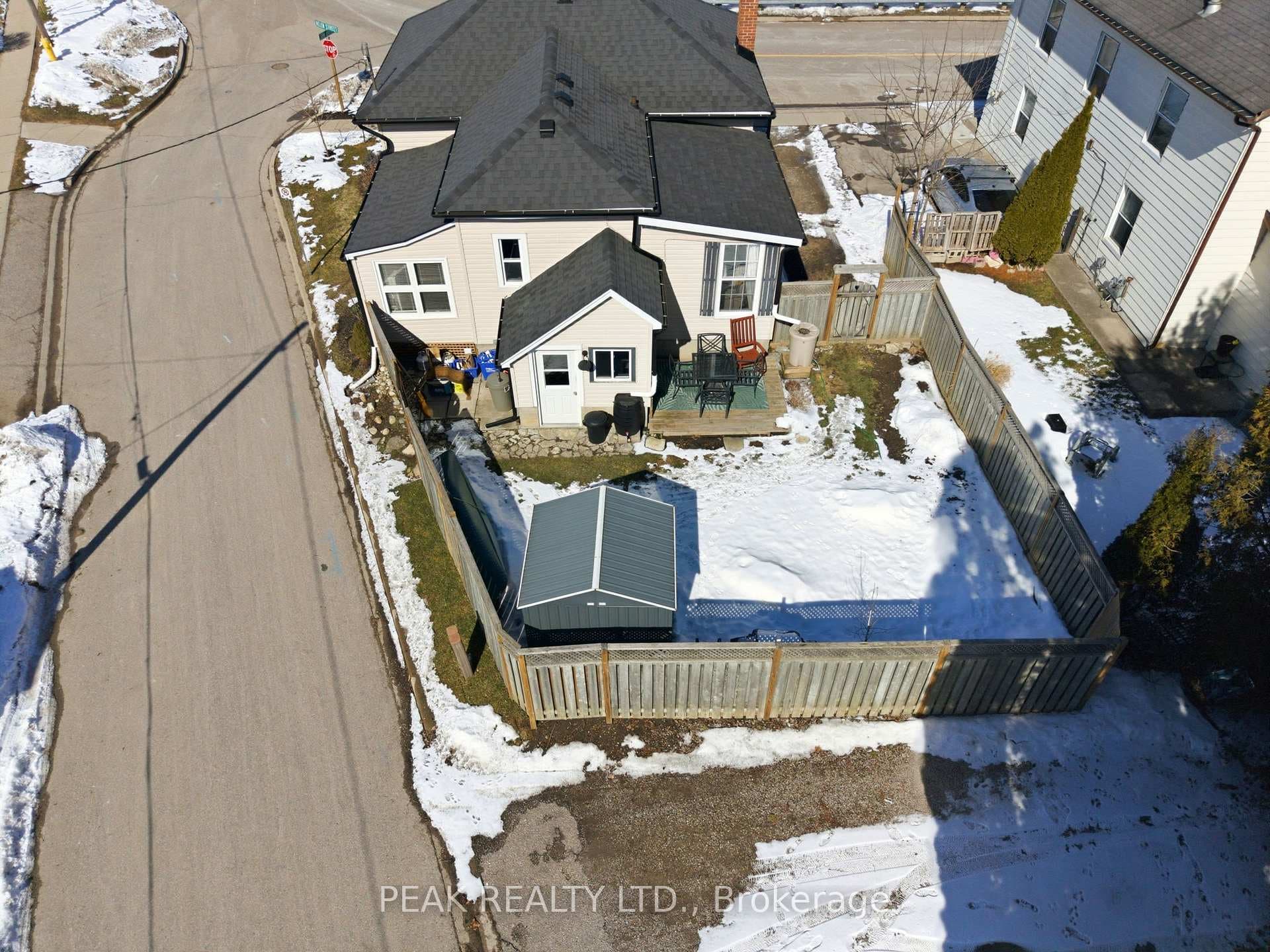 17 Helen Street photo 30