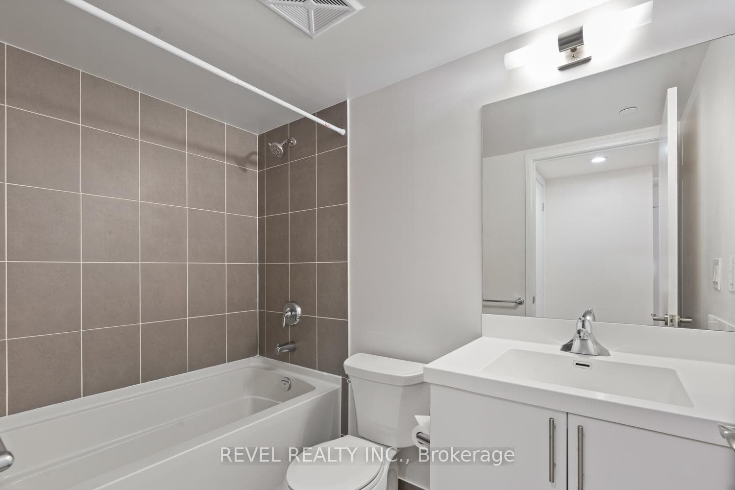 830 Lawrence Avenue Unit 510 photo 11