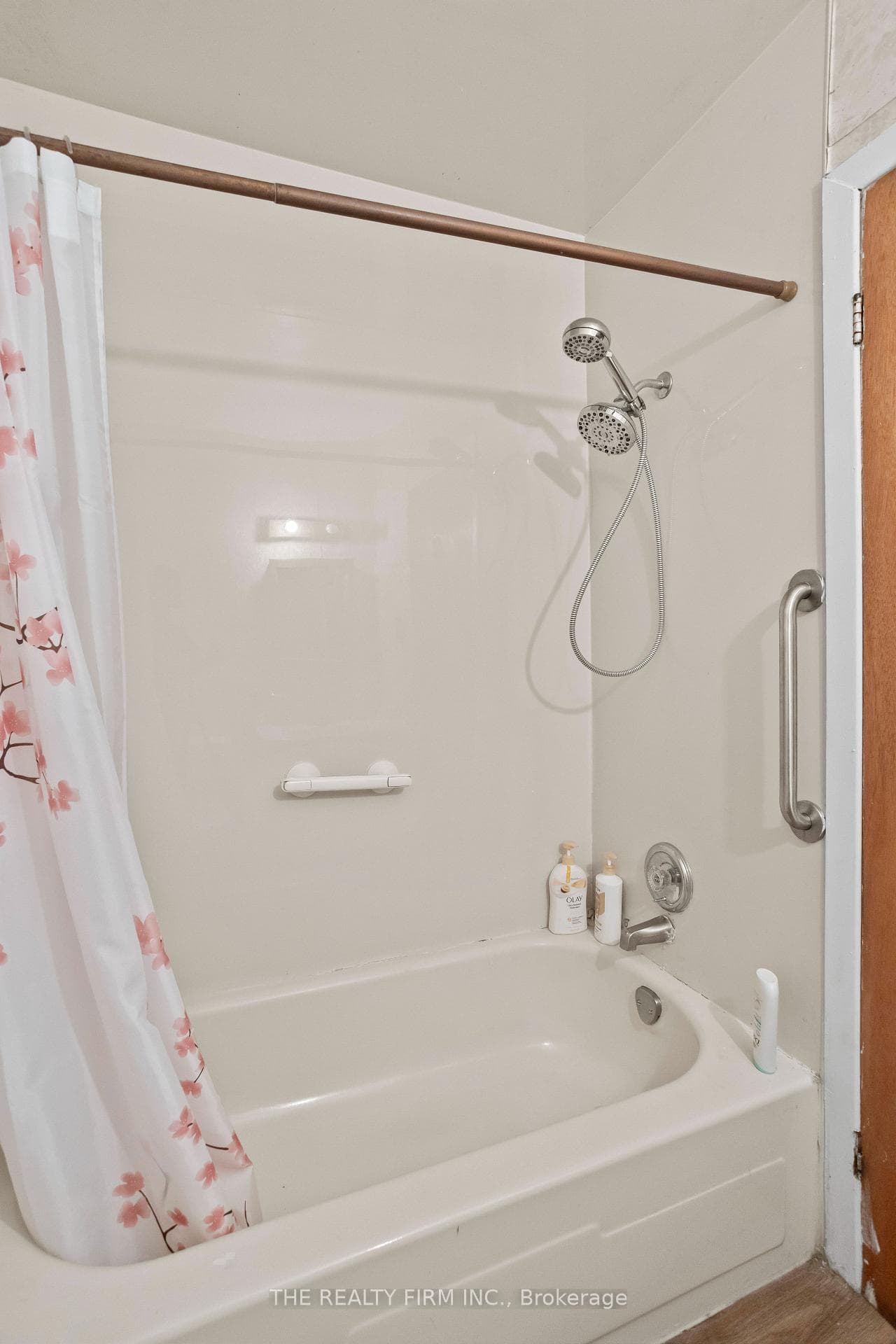 681 Ladybrook Crescent photo 24