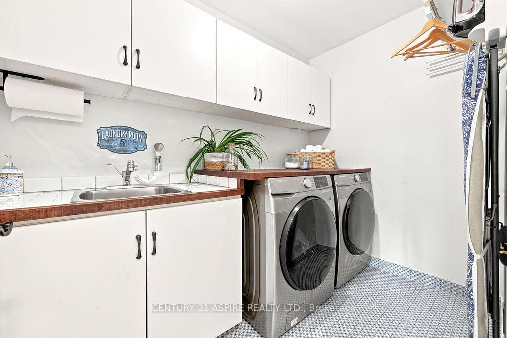 978 Rantz Road photo 33