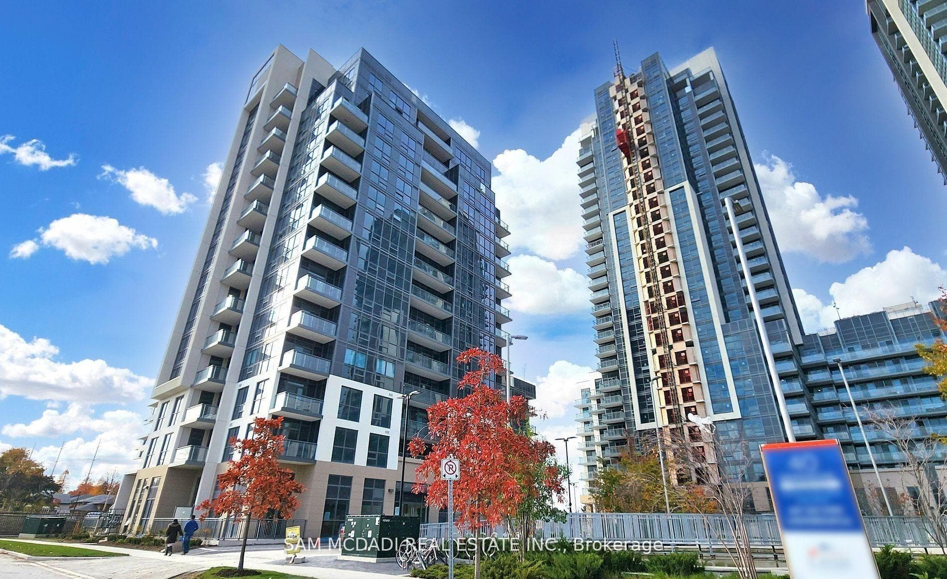 10 Meadowglen Place Unit 311 photo 1