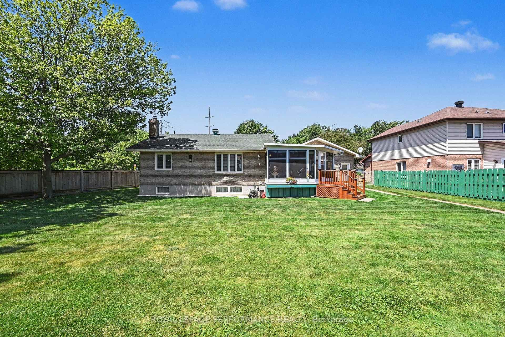 1401 Holy Cross Boulevard photo 37