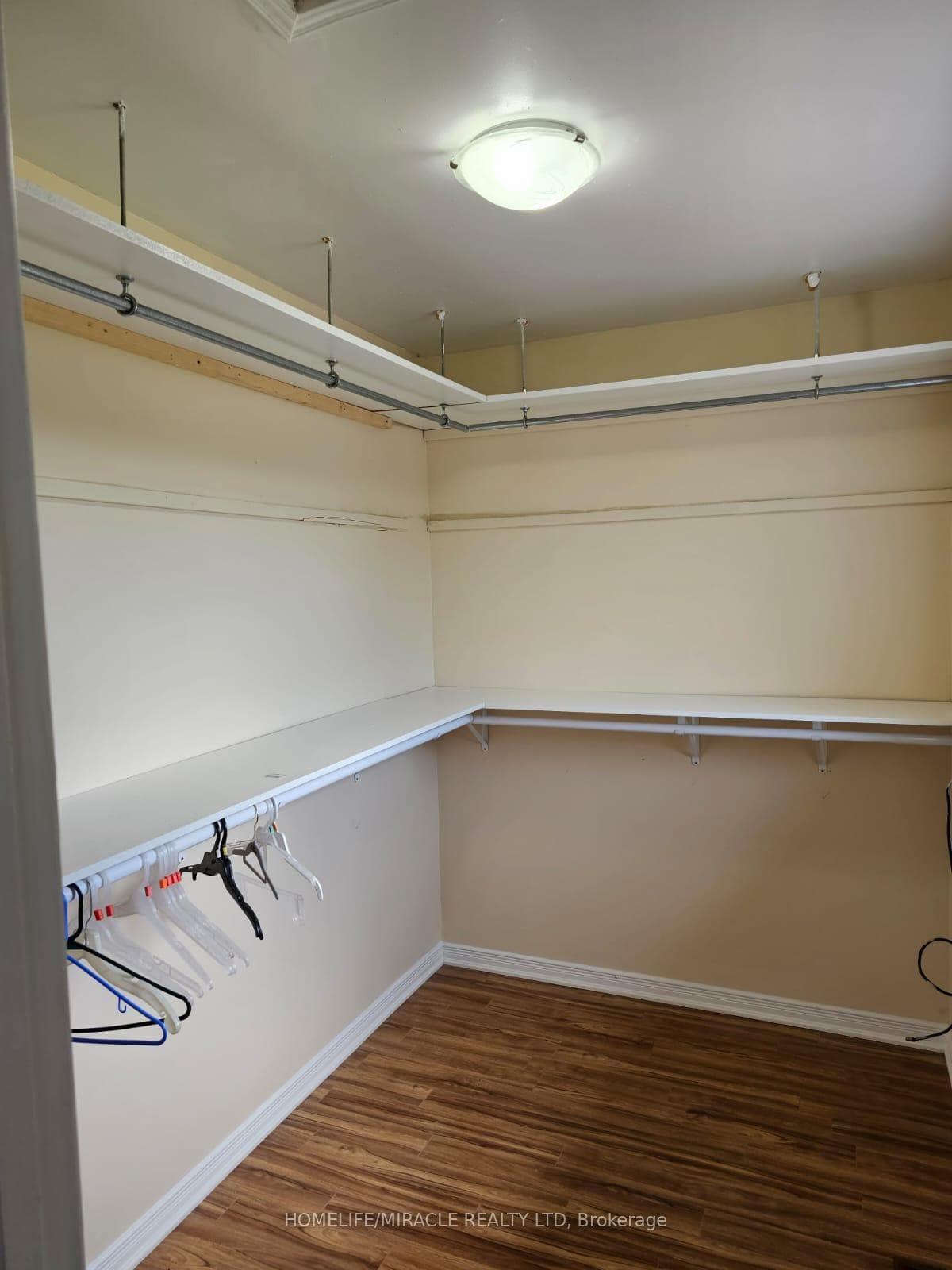 730 Sheppard Avenue Unit Main photo 9