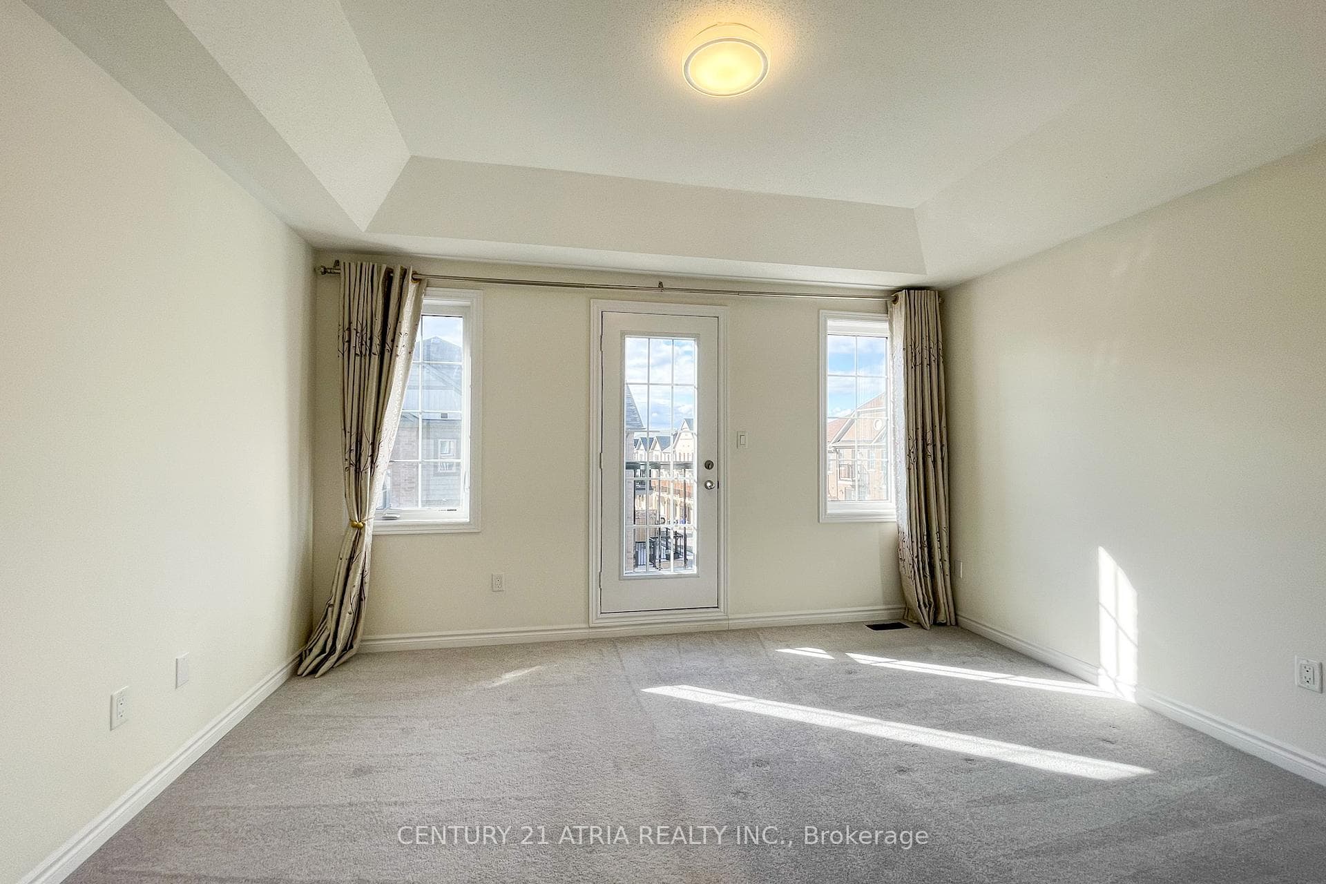 214 William Forster Road photo 13