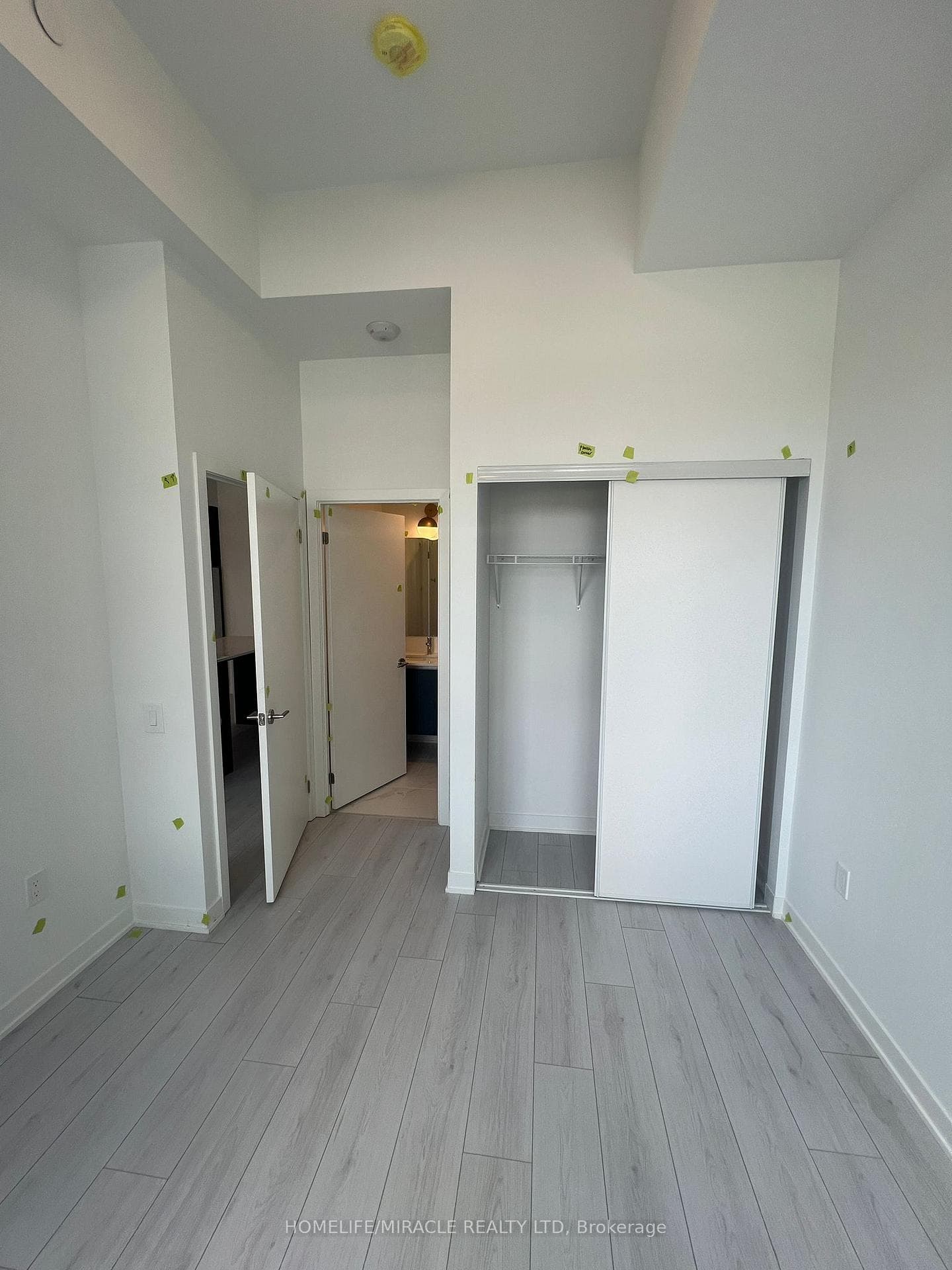 395 Dundas Street Unit 203 photo 7