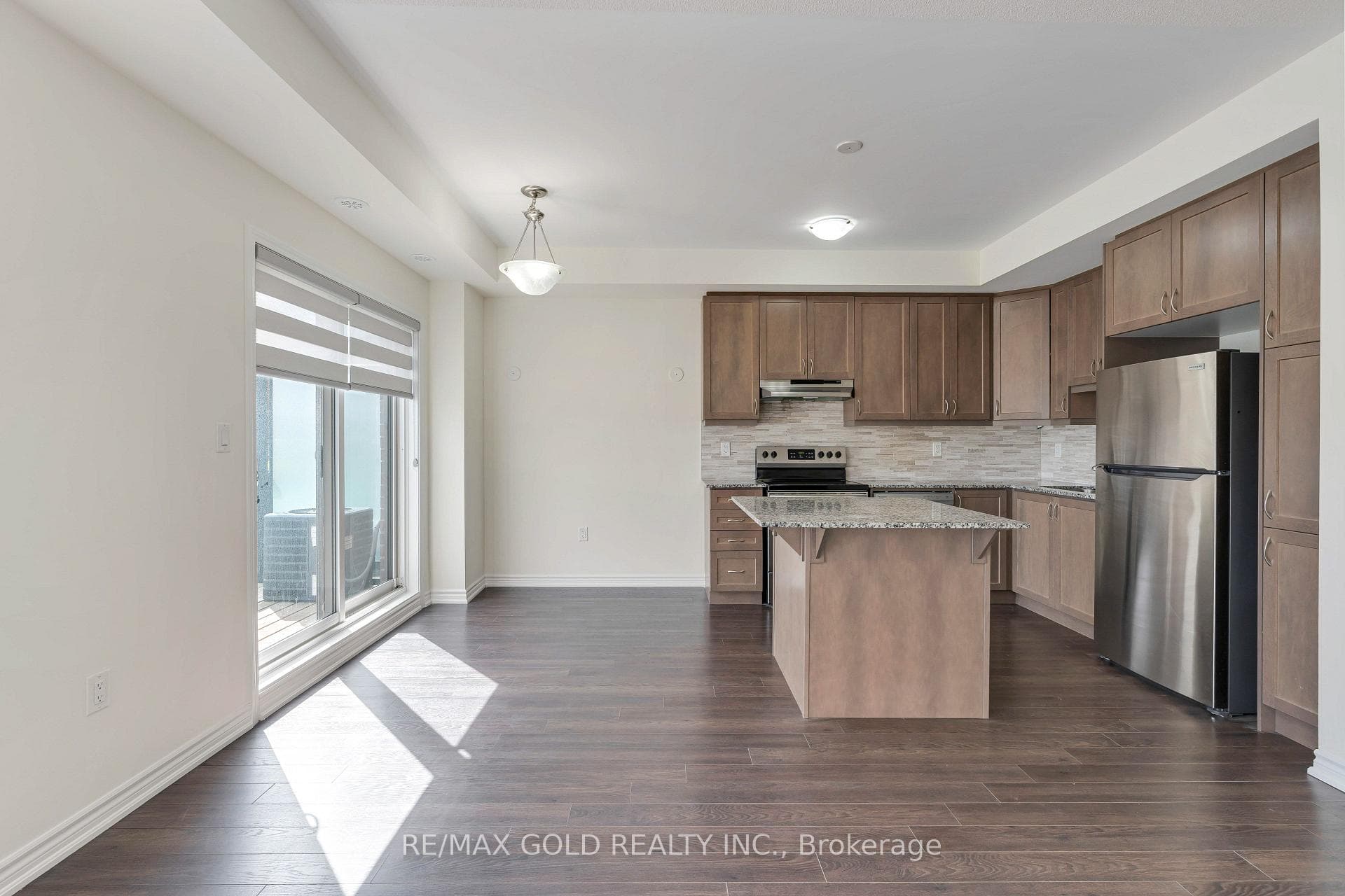 240 Lagerfeld Drive Unit 16 photo 13