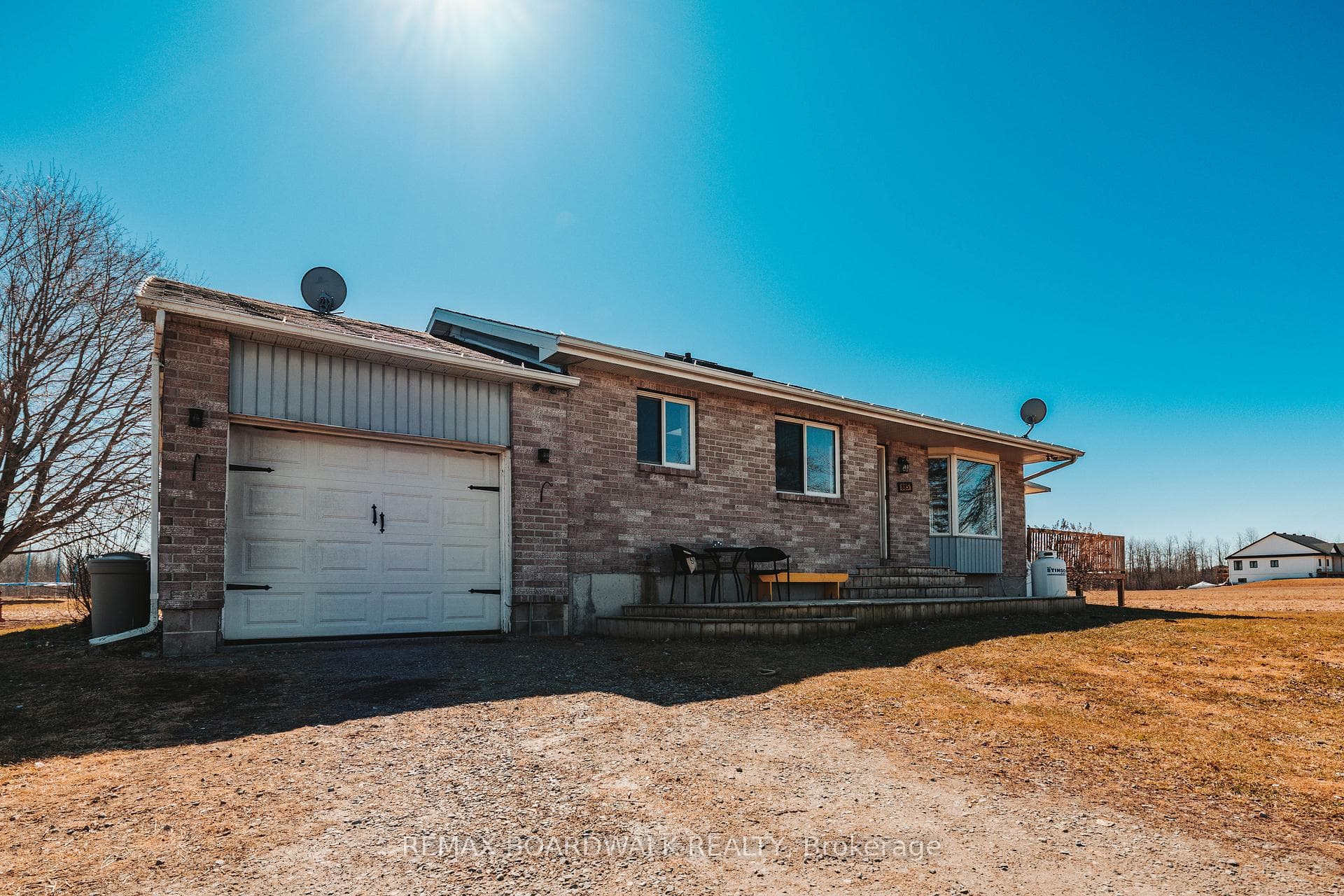 885 Townline Road photo 10