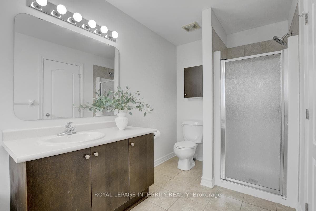 376 Horseshoe Crescent photo 29