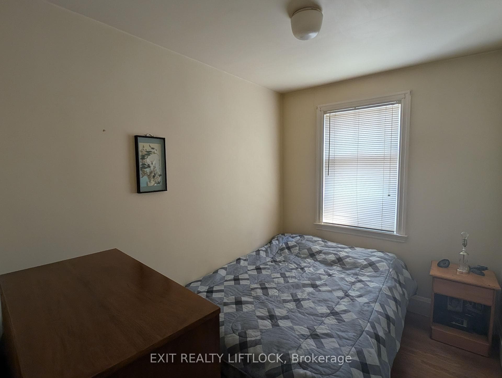 590 McCannan Avenue photo 10