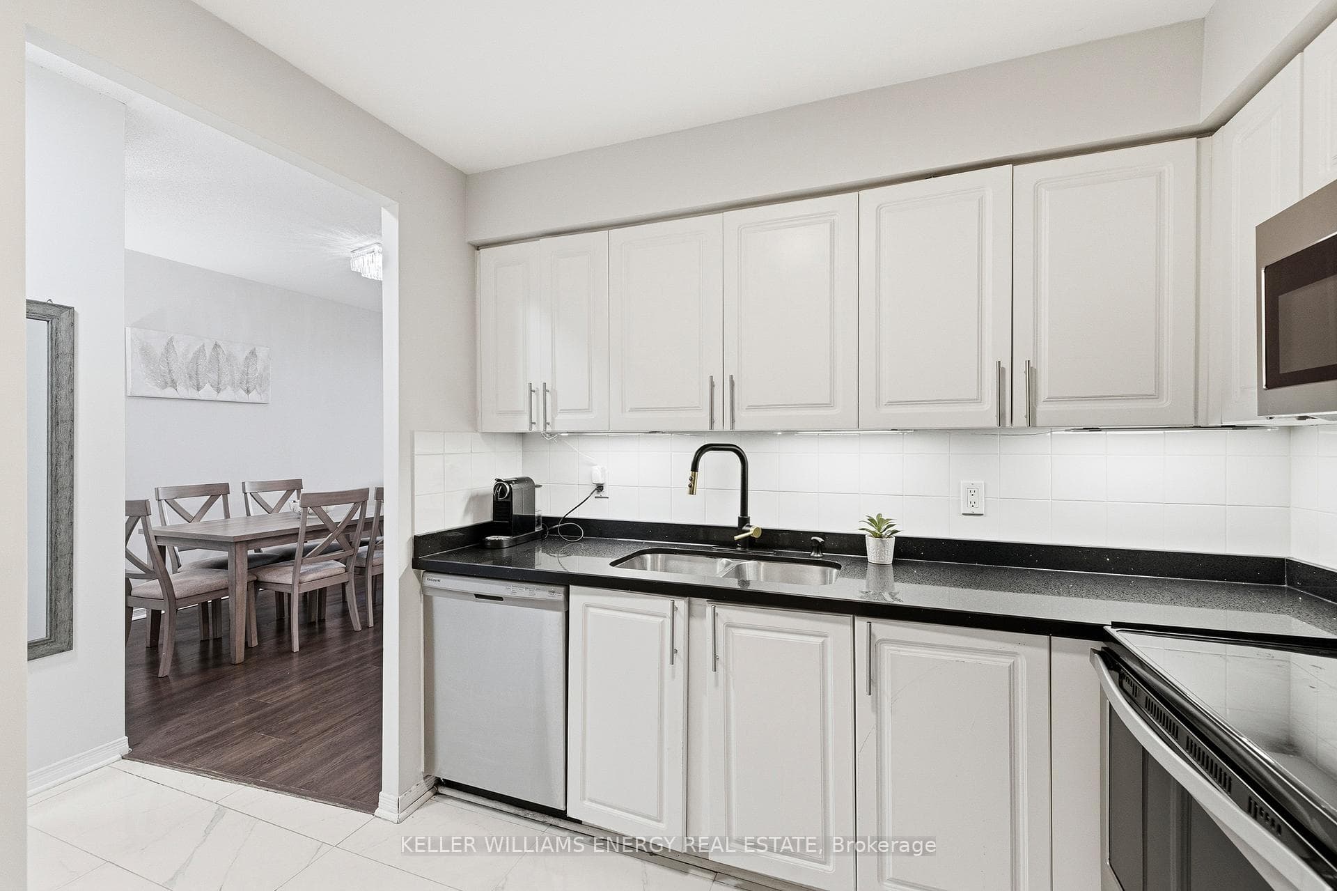 1000 The Esplanade N/A Unit 103 photo 14
