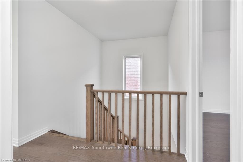 1249 MANITOU Way photo 16