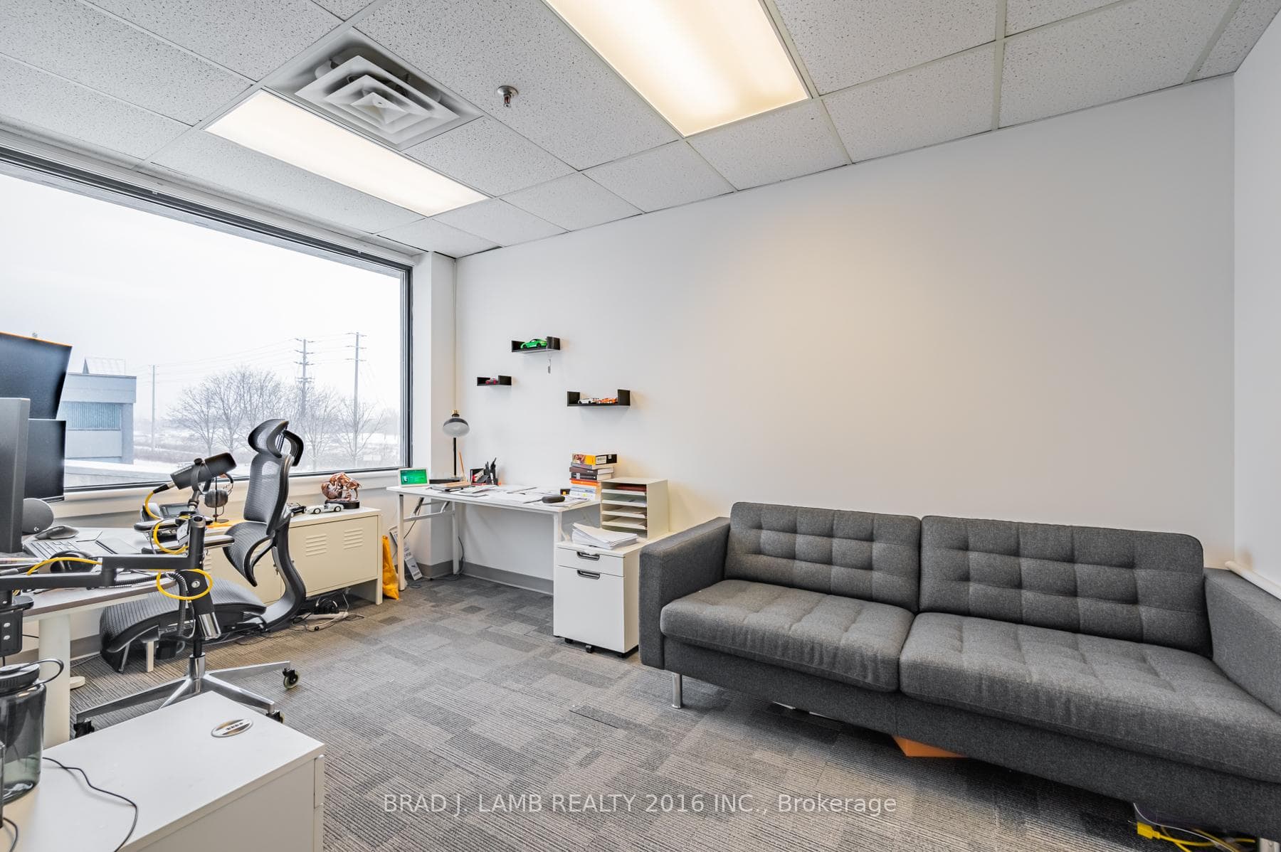 2600 Skymark Avenue Unit 5-201 photo 20