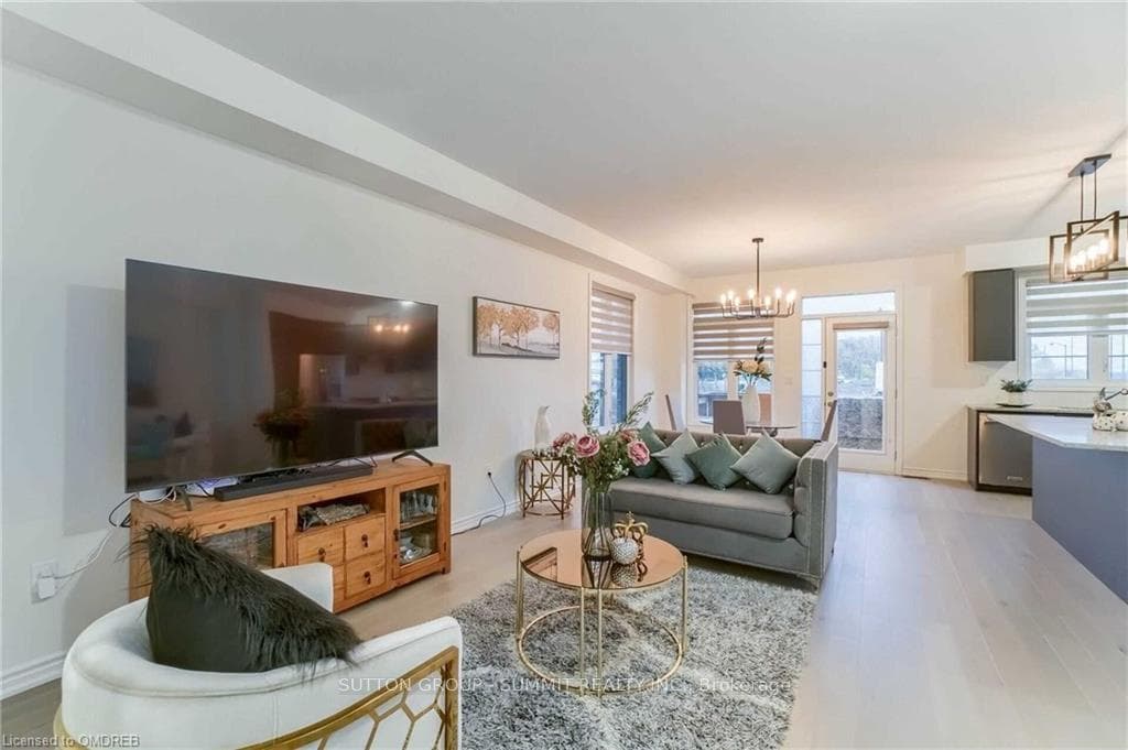 492 Bergamot Avenue photo 40
