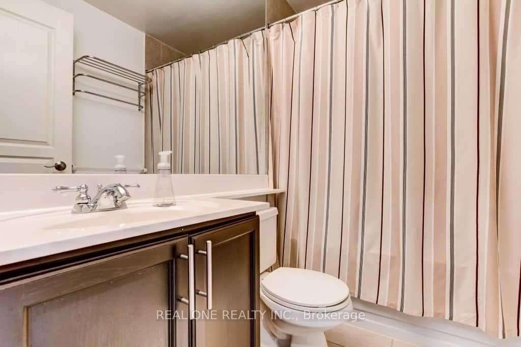 10 Northtown Way Unit Sph6 photo 5