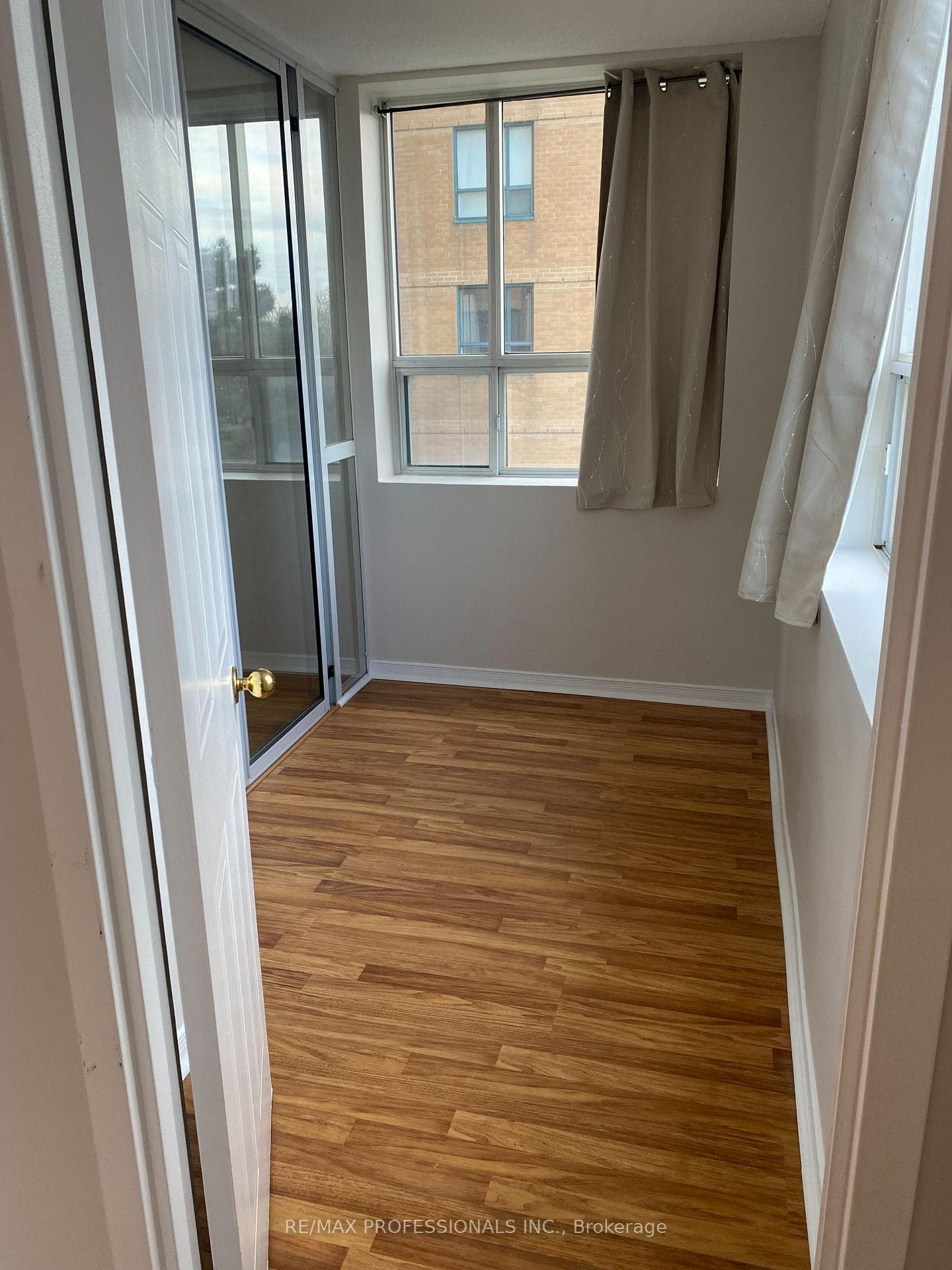 1655 Pickering Parkway Unit 215 photo 11