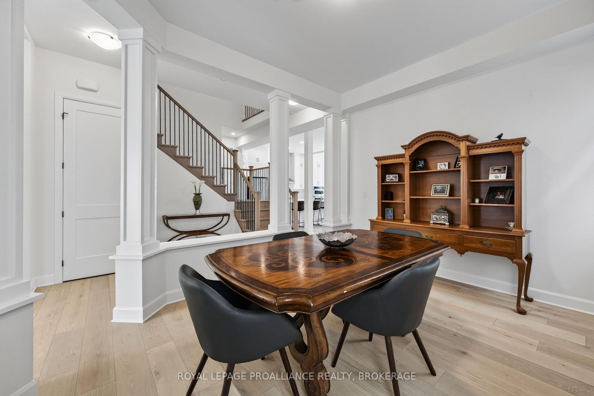 811 Riverview Way photo 10