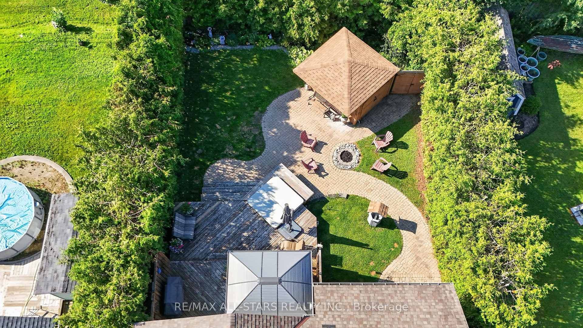 38 Evelyn Avenue photo 28