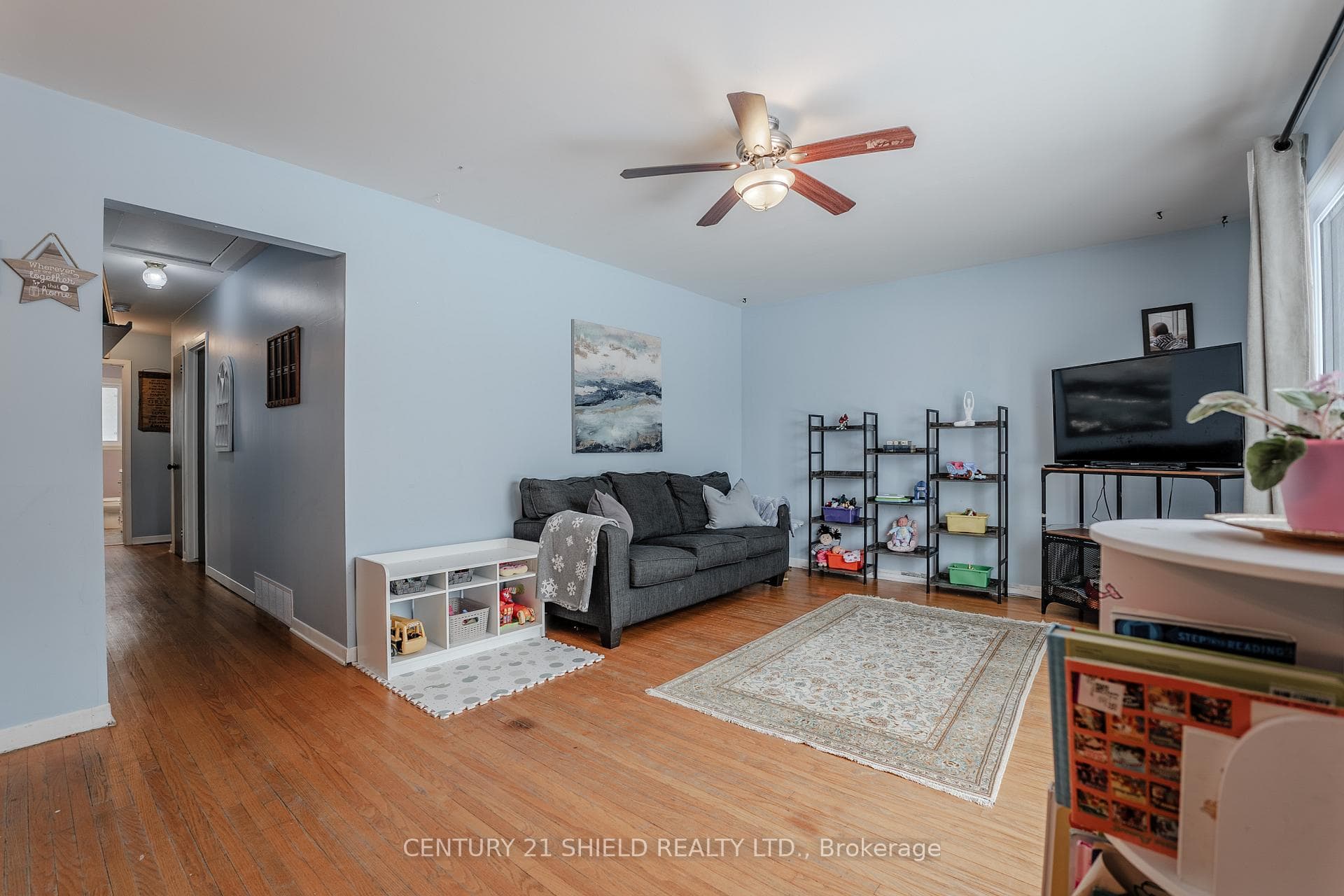 304 Wallrich Avenue photo 7