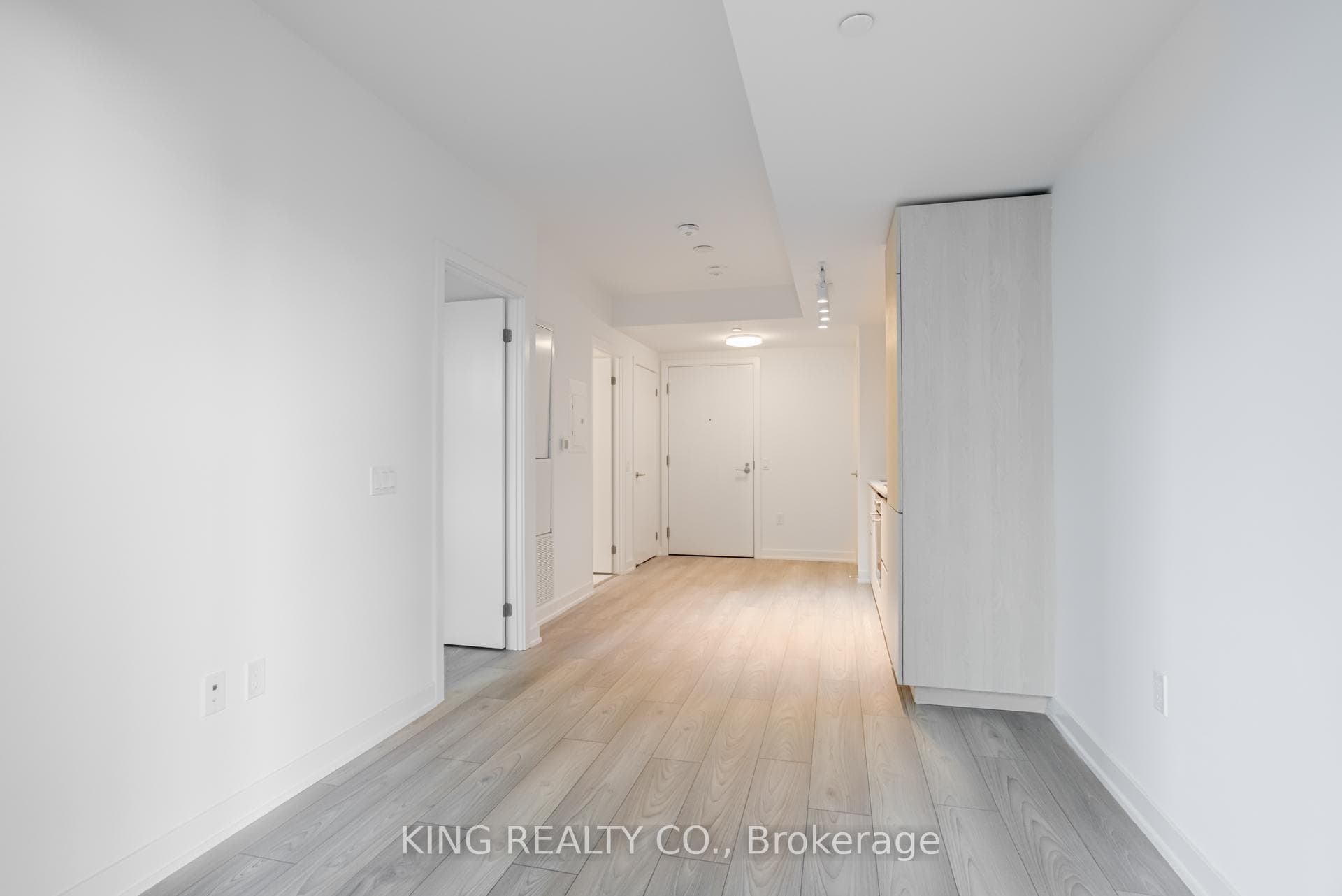120 Broadway Avenue Unit 1009 photo 32