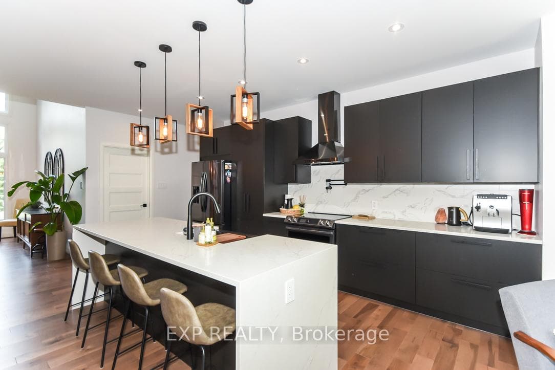 1579 ROLLIN Road photo 5