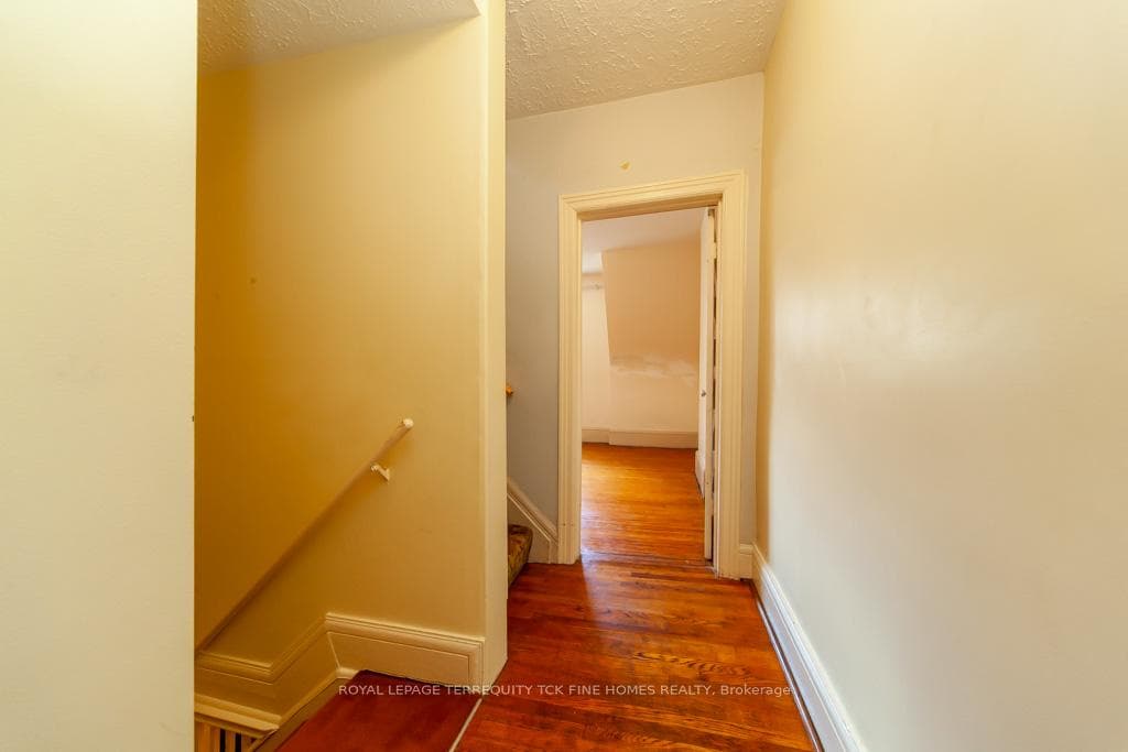 96 Dovercourt Road photo 16